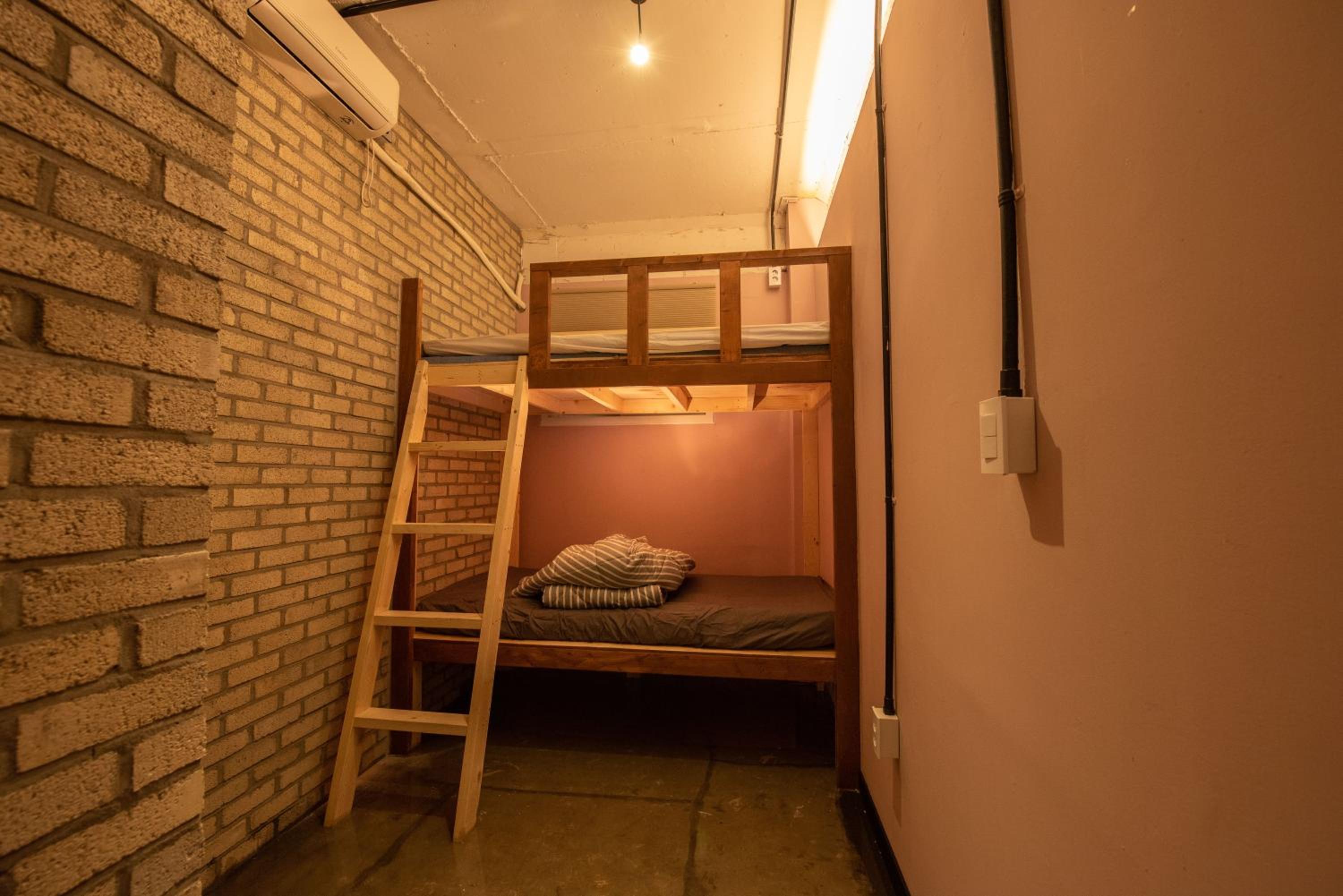 INNO Hostel & Pub Lounge Hongdae 50