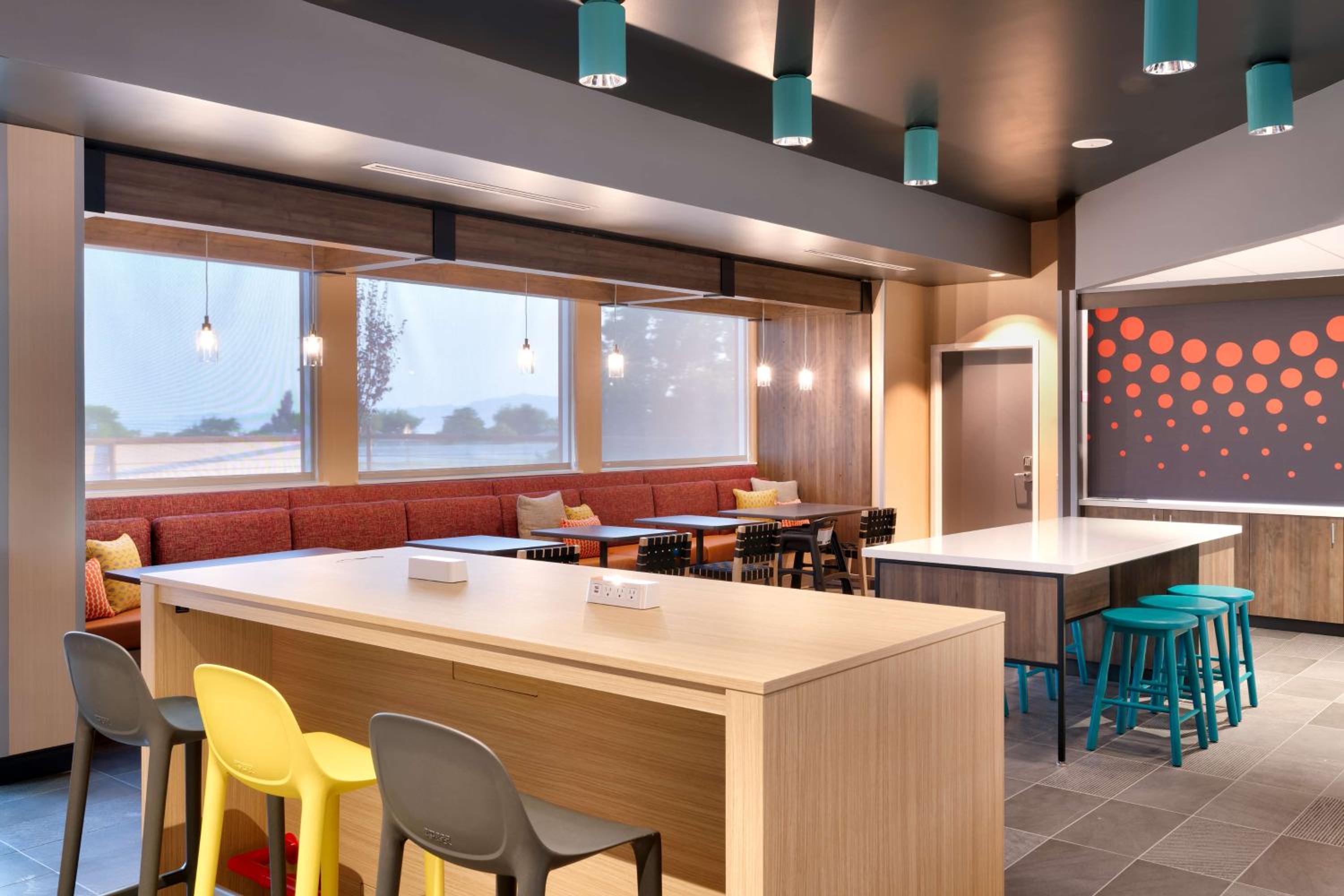 Tru By Hilton Clearfield Hill Air Force Base, Ut - Property Image 43