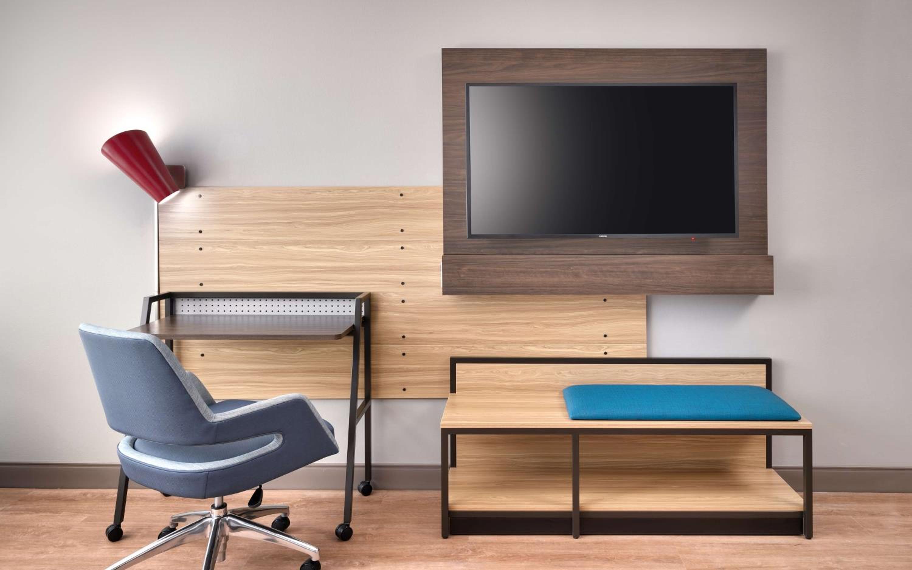 Tru By Hilton Clearfield Hill Air Force Base, Ut - Property Image 1