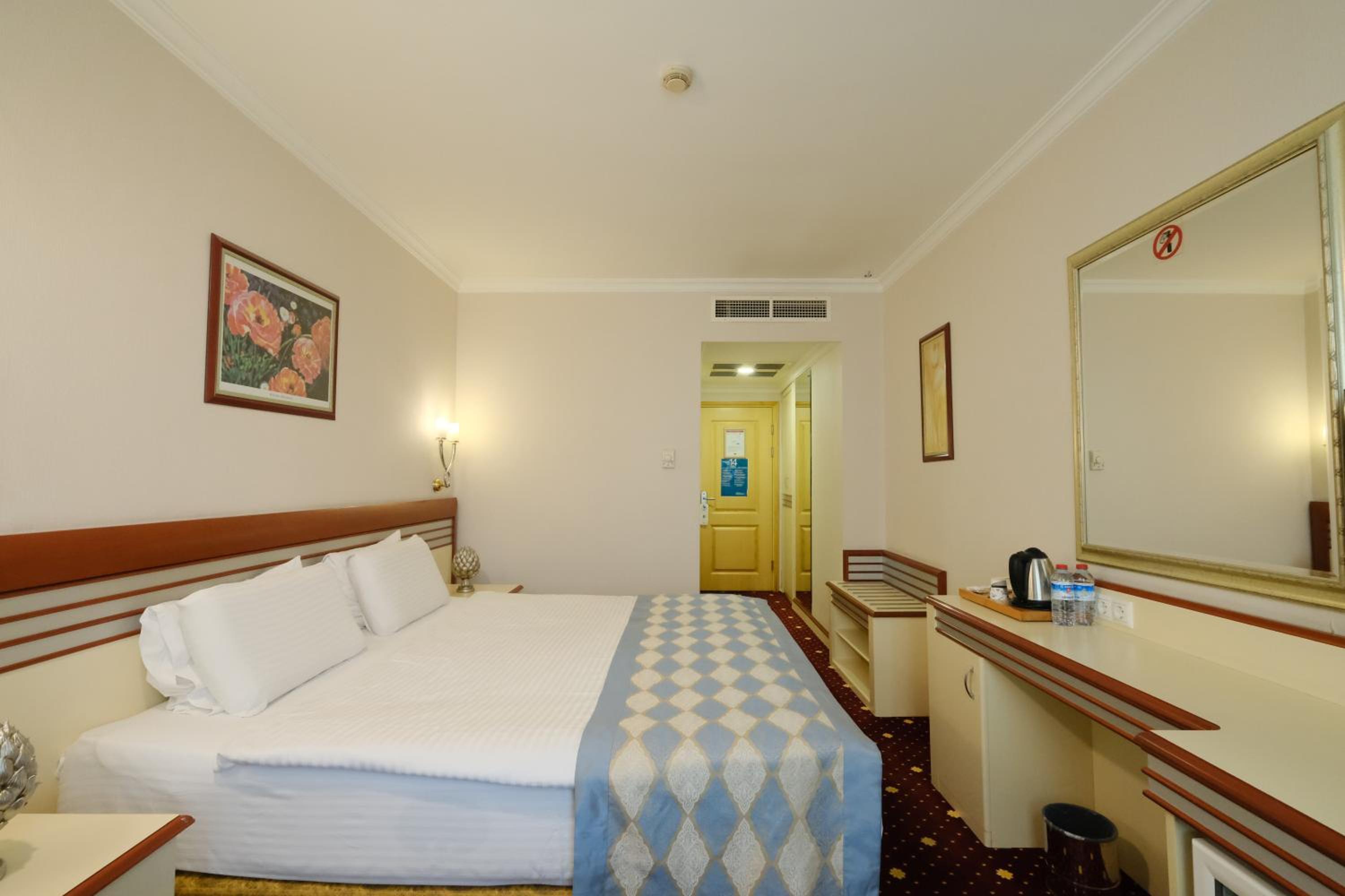 Akar International Hotel - Image 44
