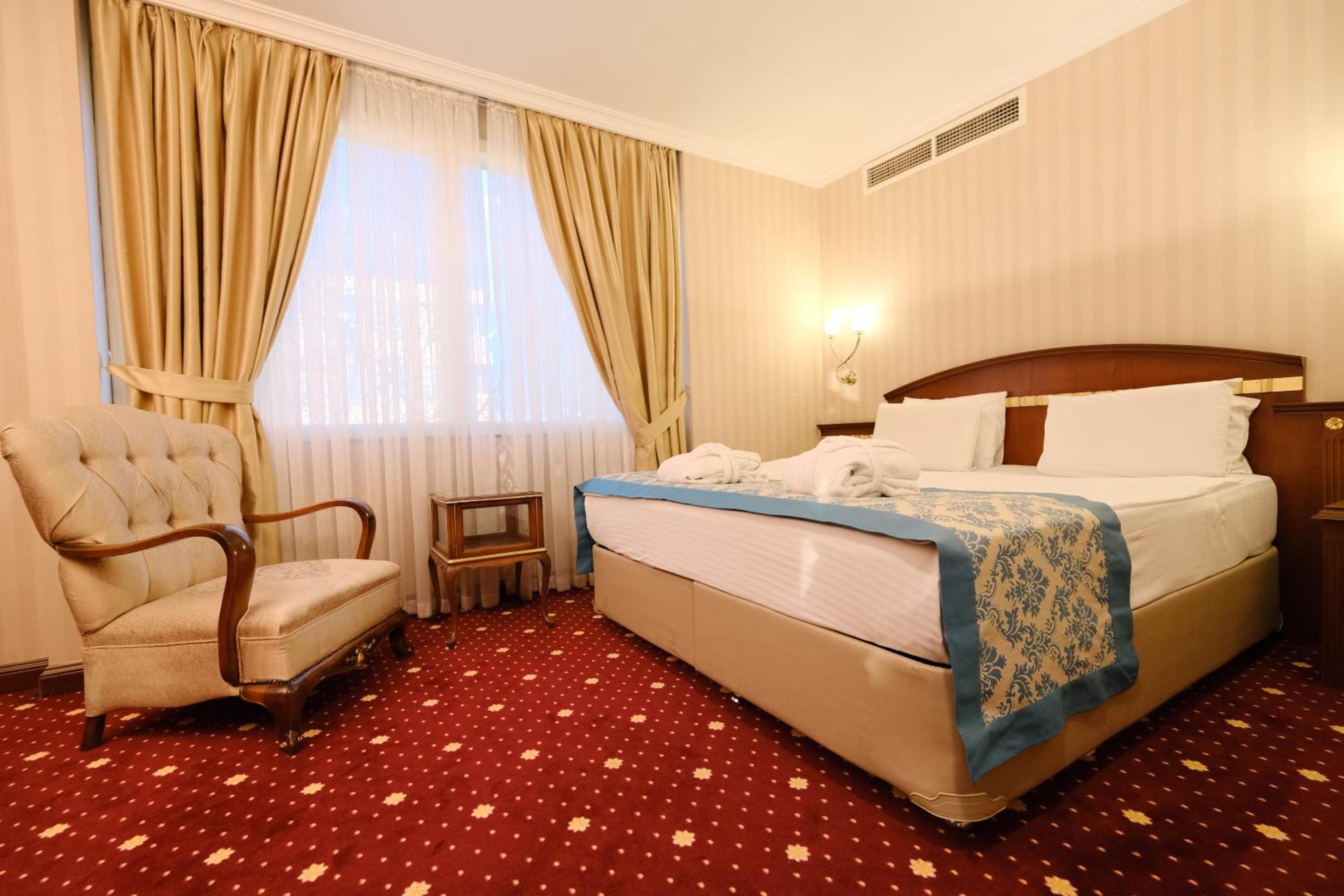 Akar International Hotel - Image 12