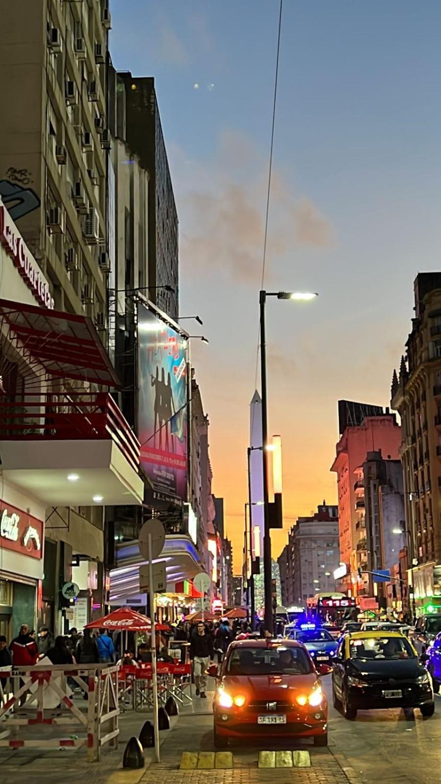 Depto. Corrientes 820, a metros del Obelisco