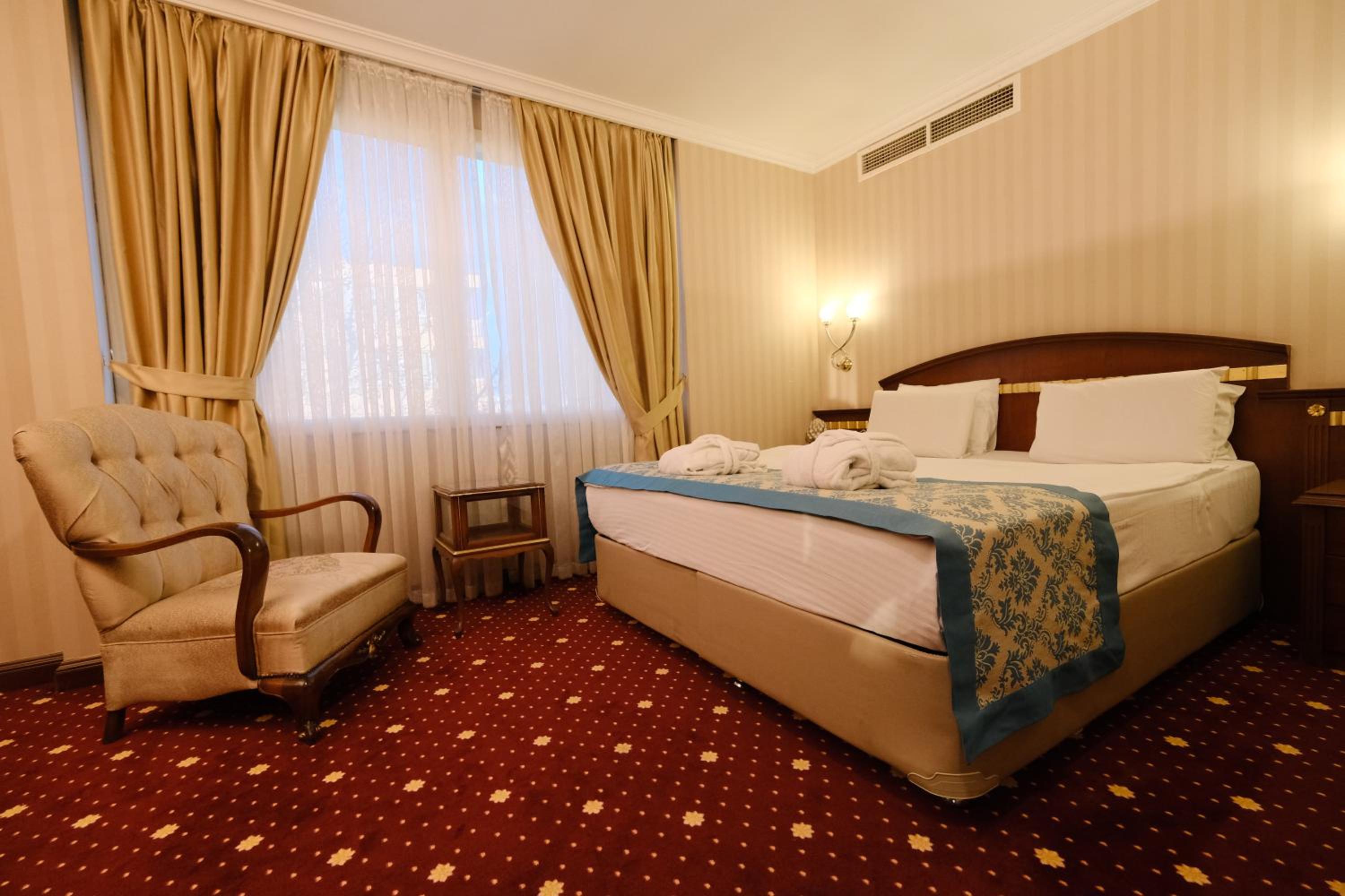 Akar International Hotel - Image 11