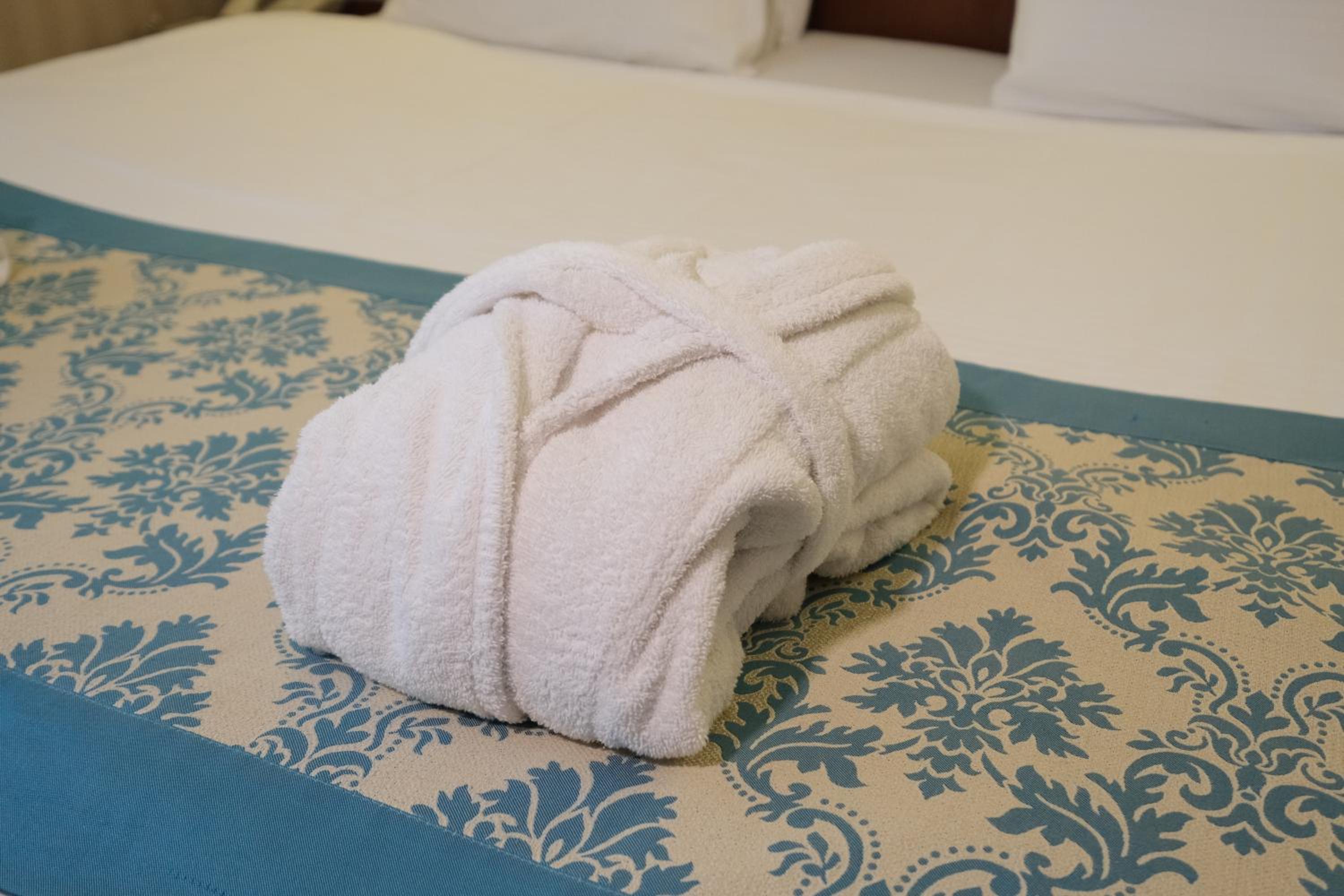 Akar International Hotel - Image 48