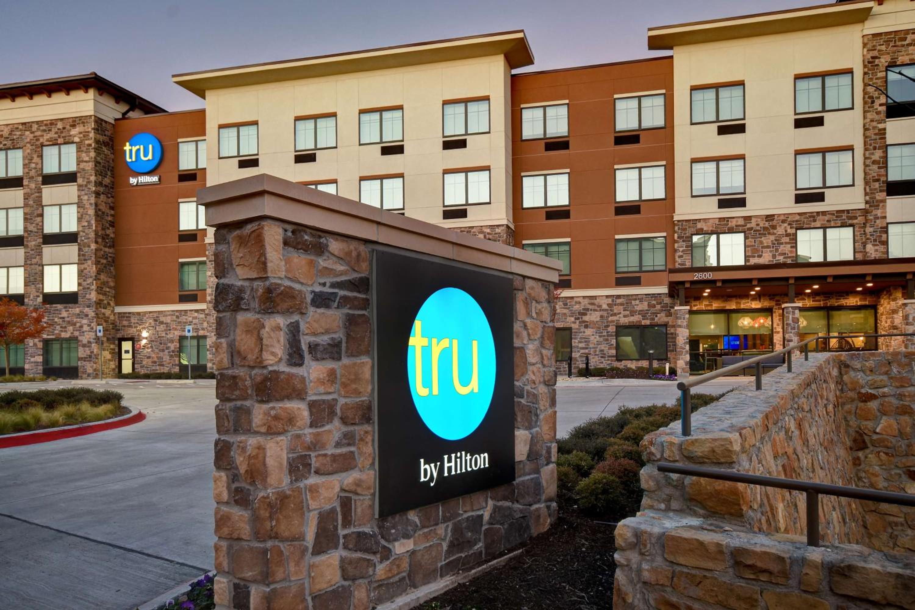 Dallas / Fort Worth Vacations - Tru By Hilton Rockwall Dallas, Tx - Property Image 2
