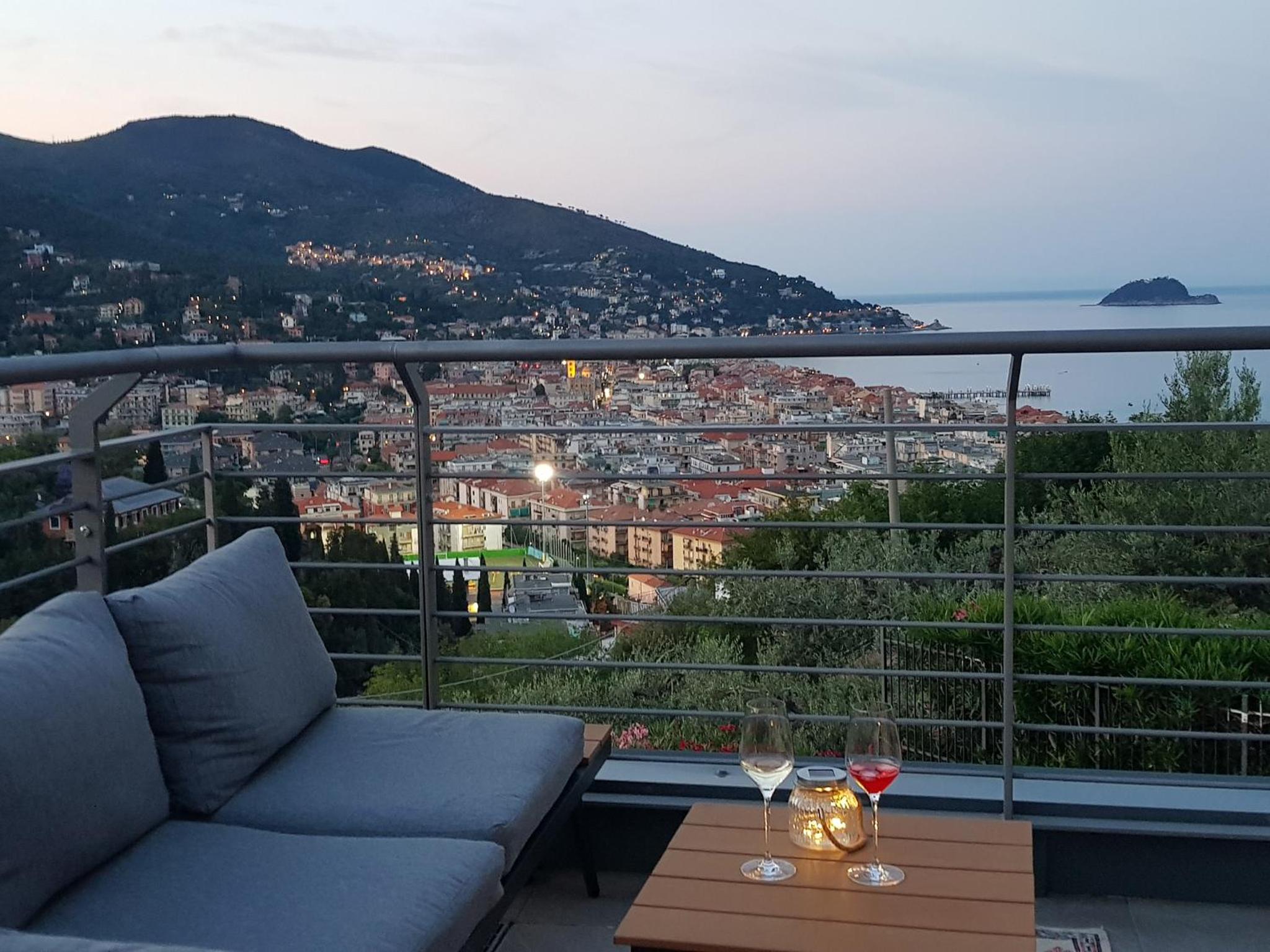 Luce di Mare - design apartment with sea view in Alassio view 4