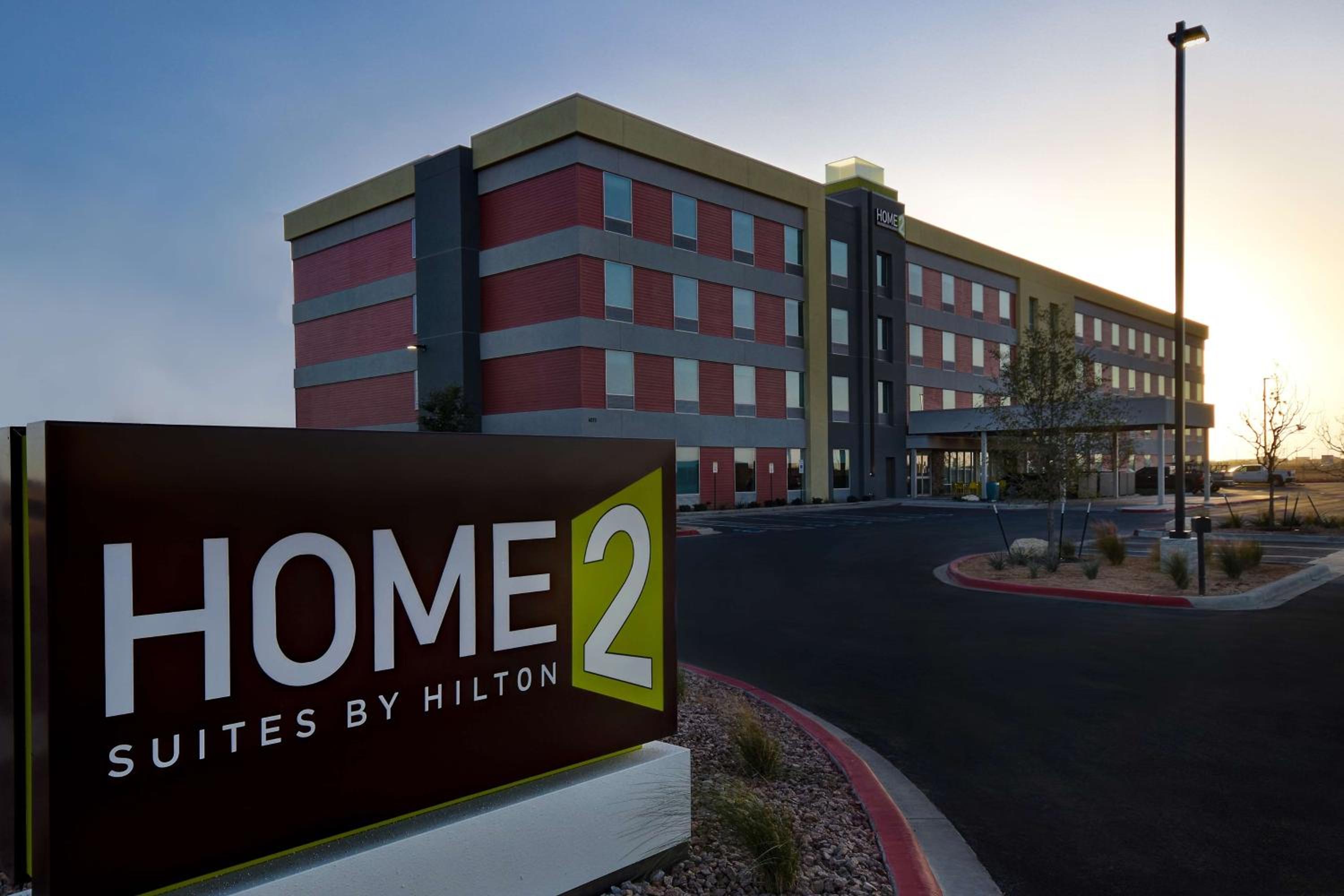 Hotel Home2 Suites By Hilton Odessa - Image 1