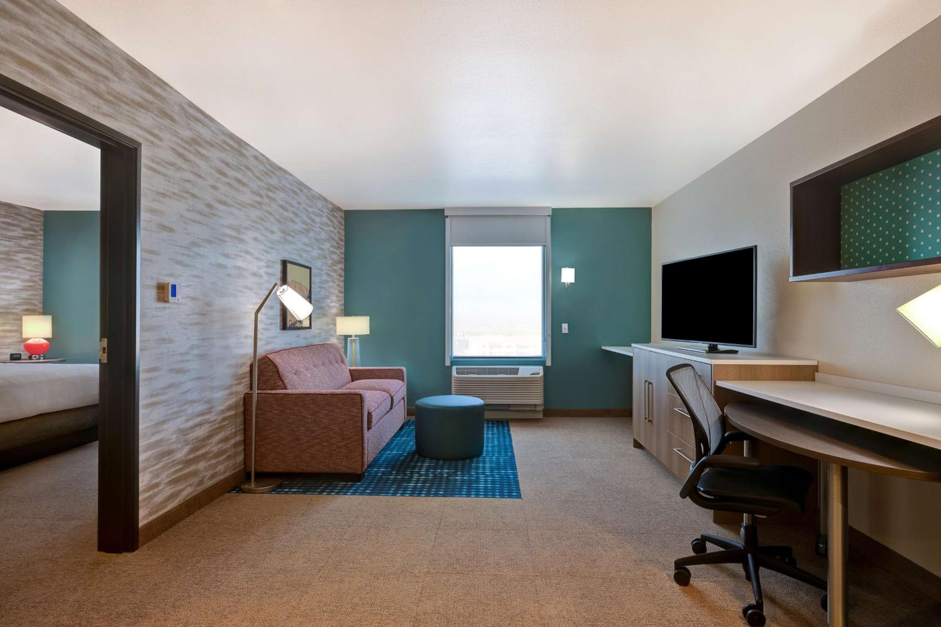 Barstow Vacations - Home2 Suites By Hilton Barstow, Ca - Property Image 2