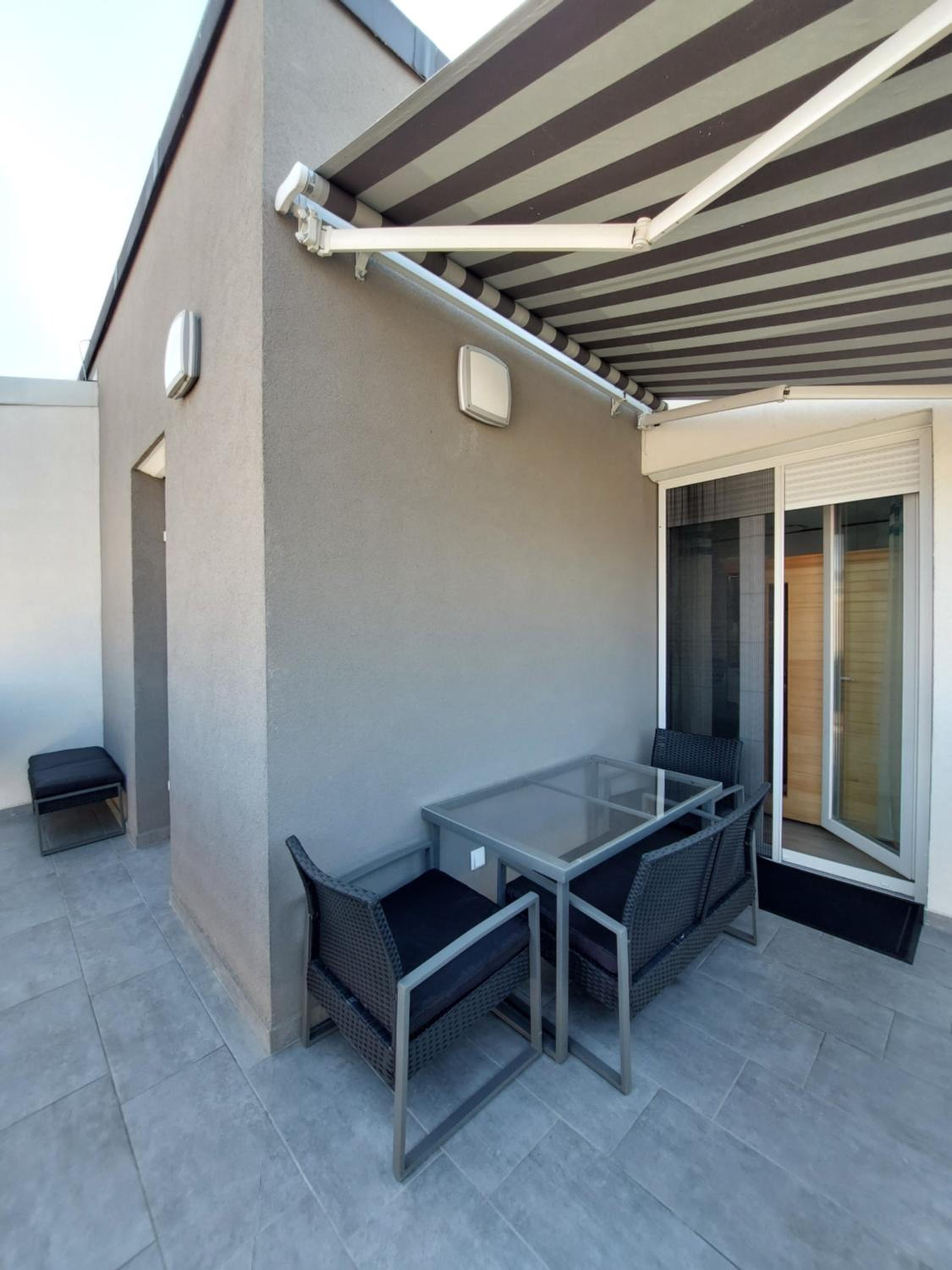 Happiness Apartman