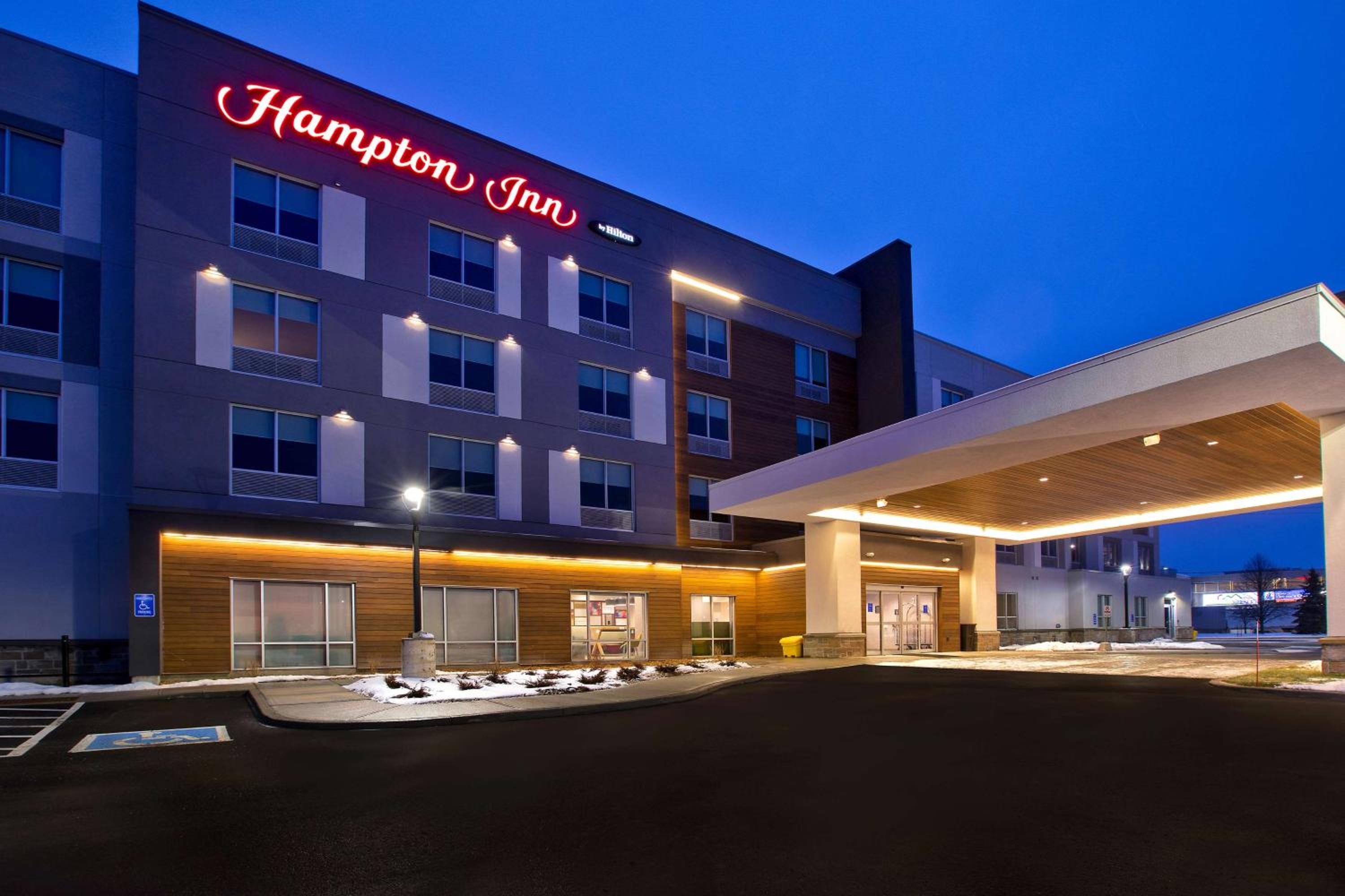 Brockville Vacations - Hampton Inn Brockville, On - Property Image 1