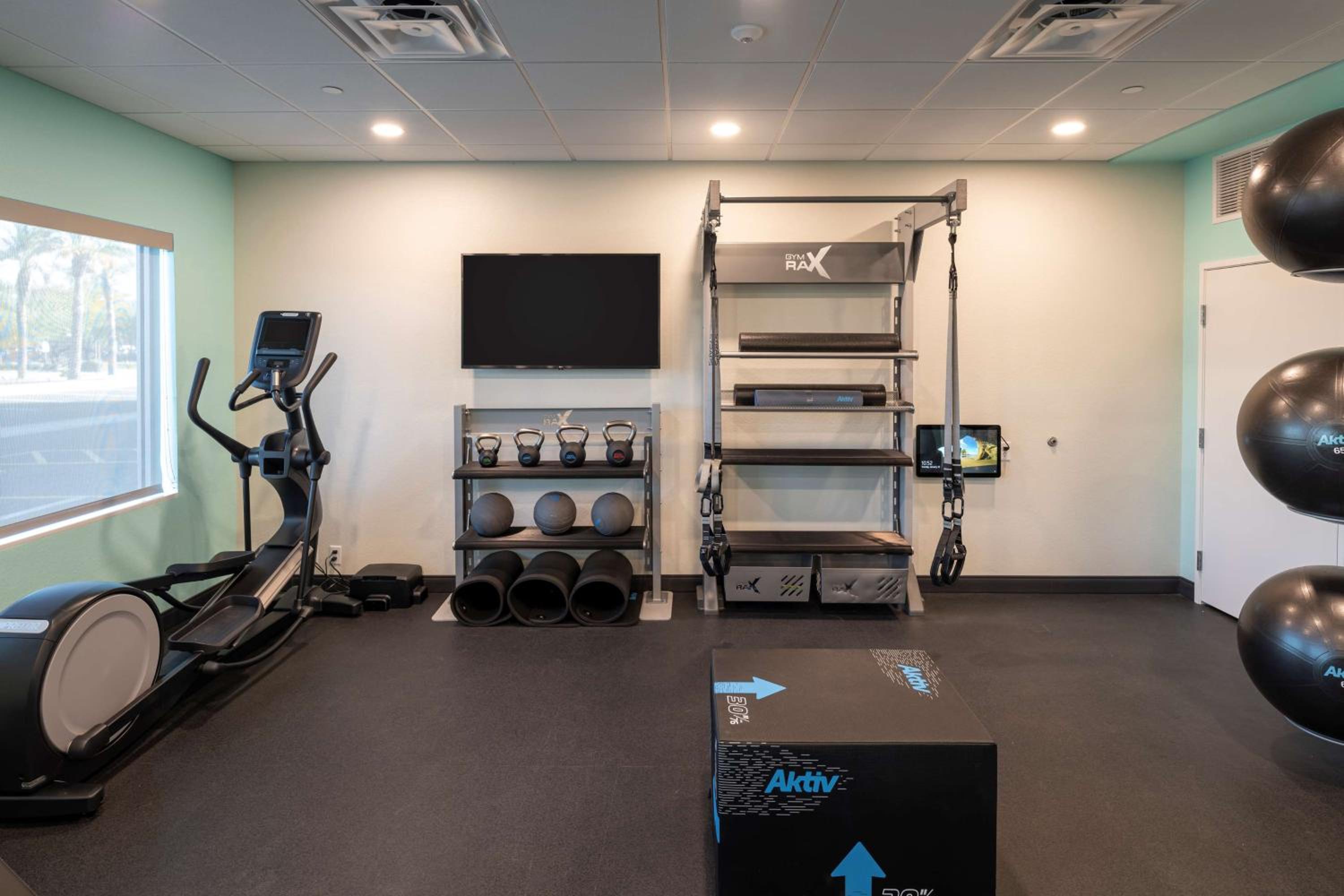 Glendale Vacations - Tru By Hilton Phoenix Glendale Westgate - Property Image 4