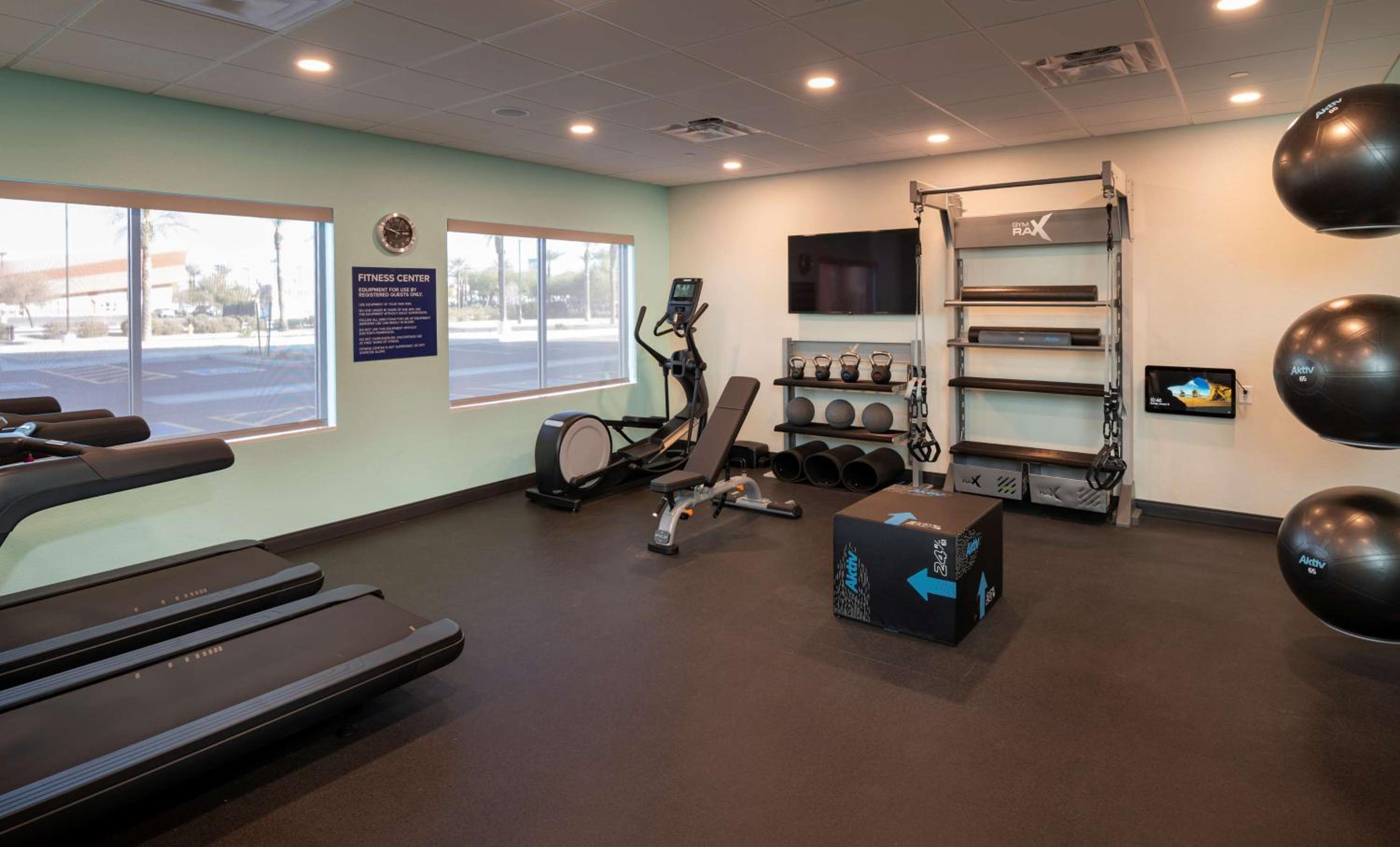 Glendale Vacations - Tru By Hilton Phoenix Glendale Westgate - Property Image 5