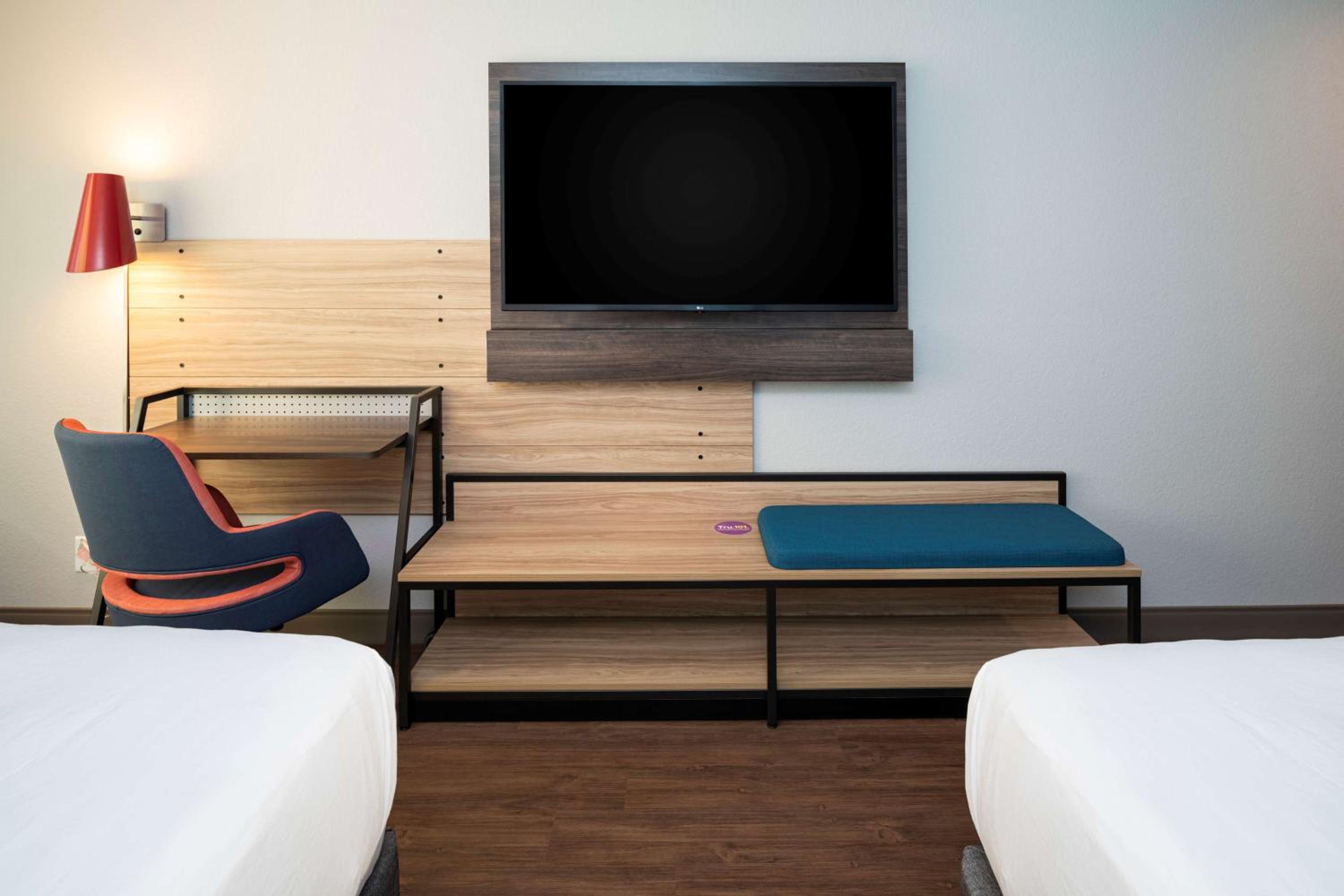 Glendale Vacations - Tru By Hilton Phoenix Glendale Westgate - Property Image 9