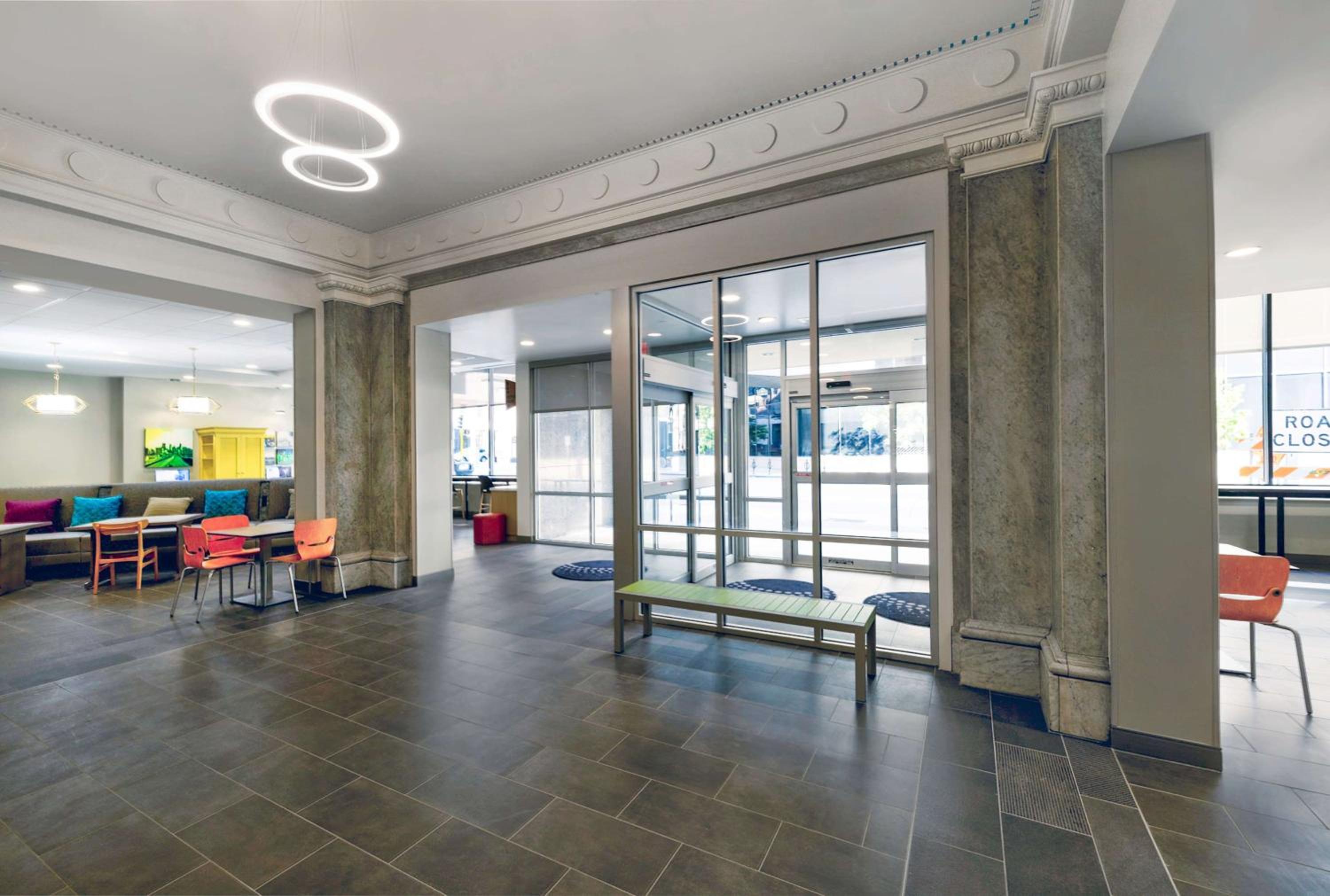 Home2 Suites by Hilton Minneapolis Downtown 3