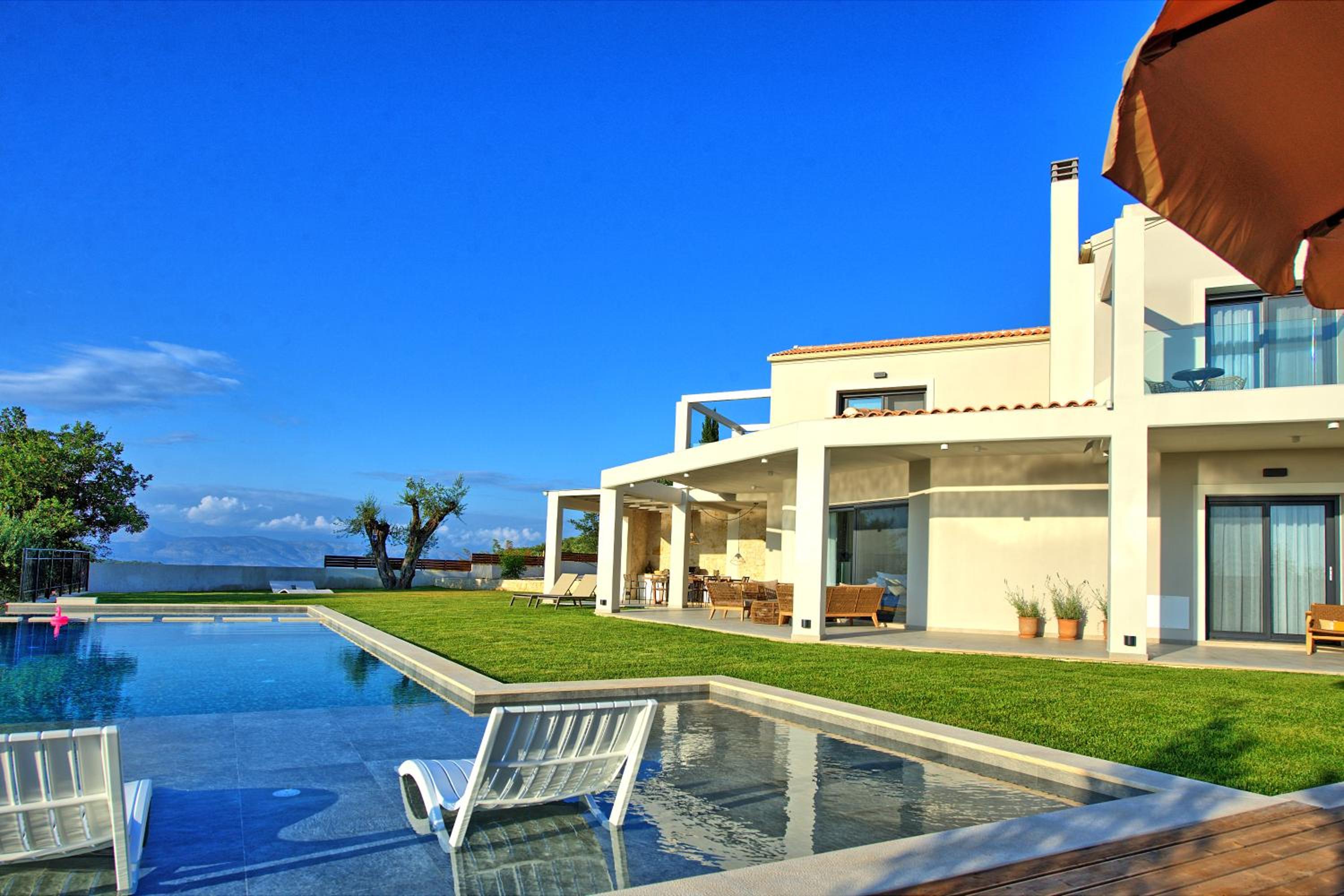 Villa Acropolitana by PosarelliVillas