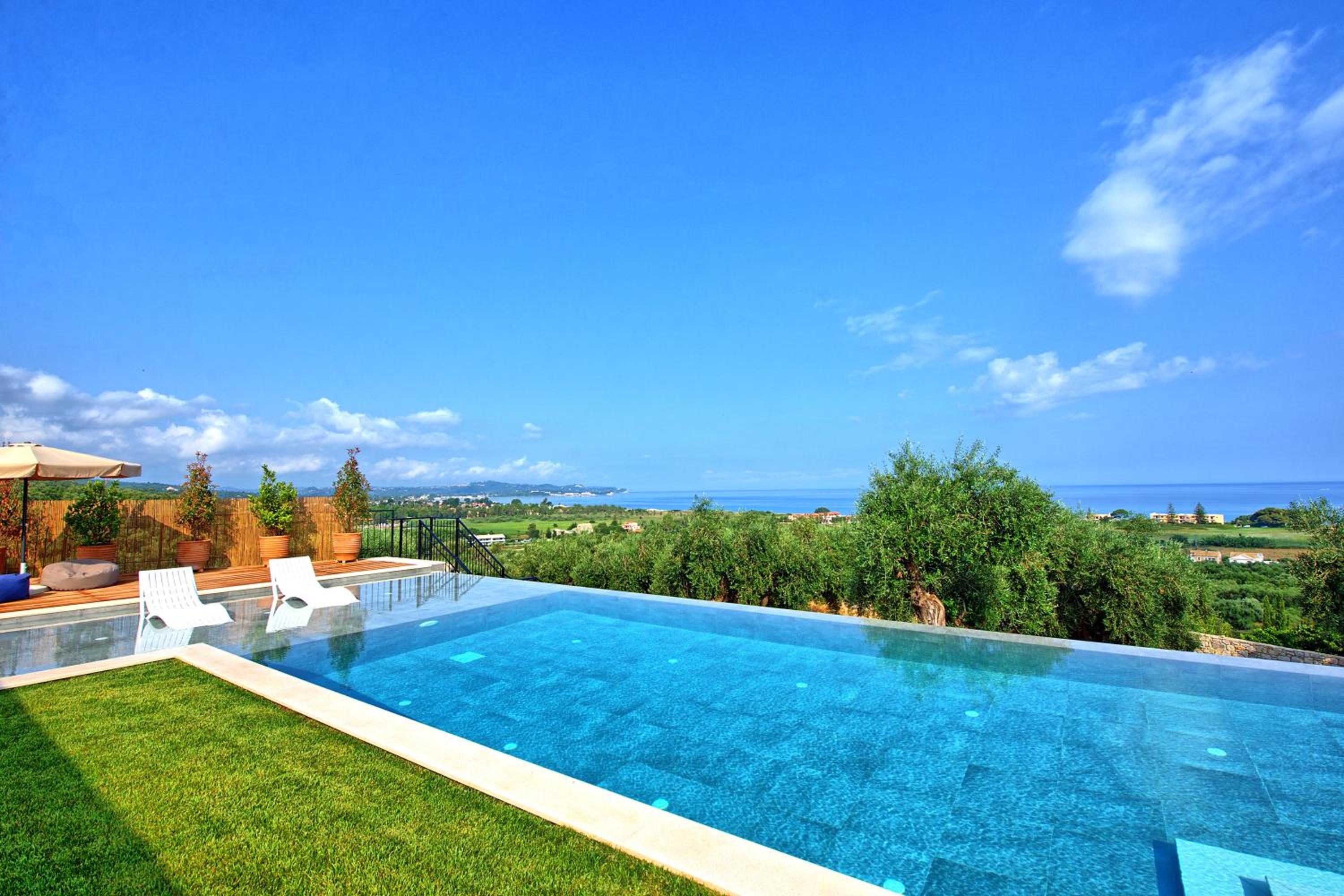 Villa Acropolitana by PosarelliVillas