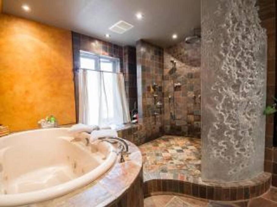 Amazing 8BR Suites Waterview House & SPA