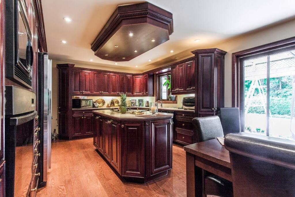 Amazing 8BR Suites Waterview House & SPA