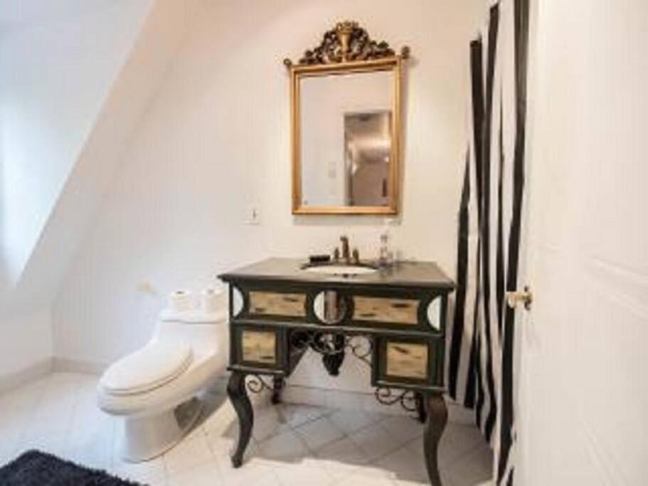 Amazing 8BR Suites Waterview House & SPA