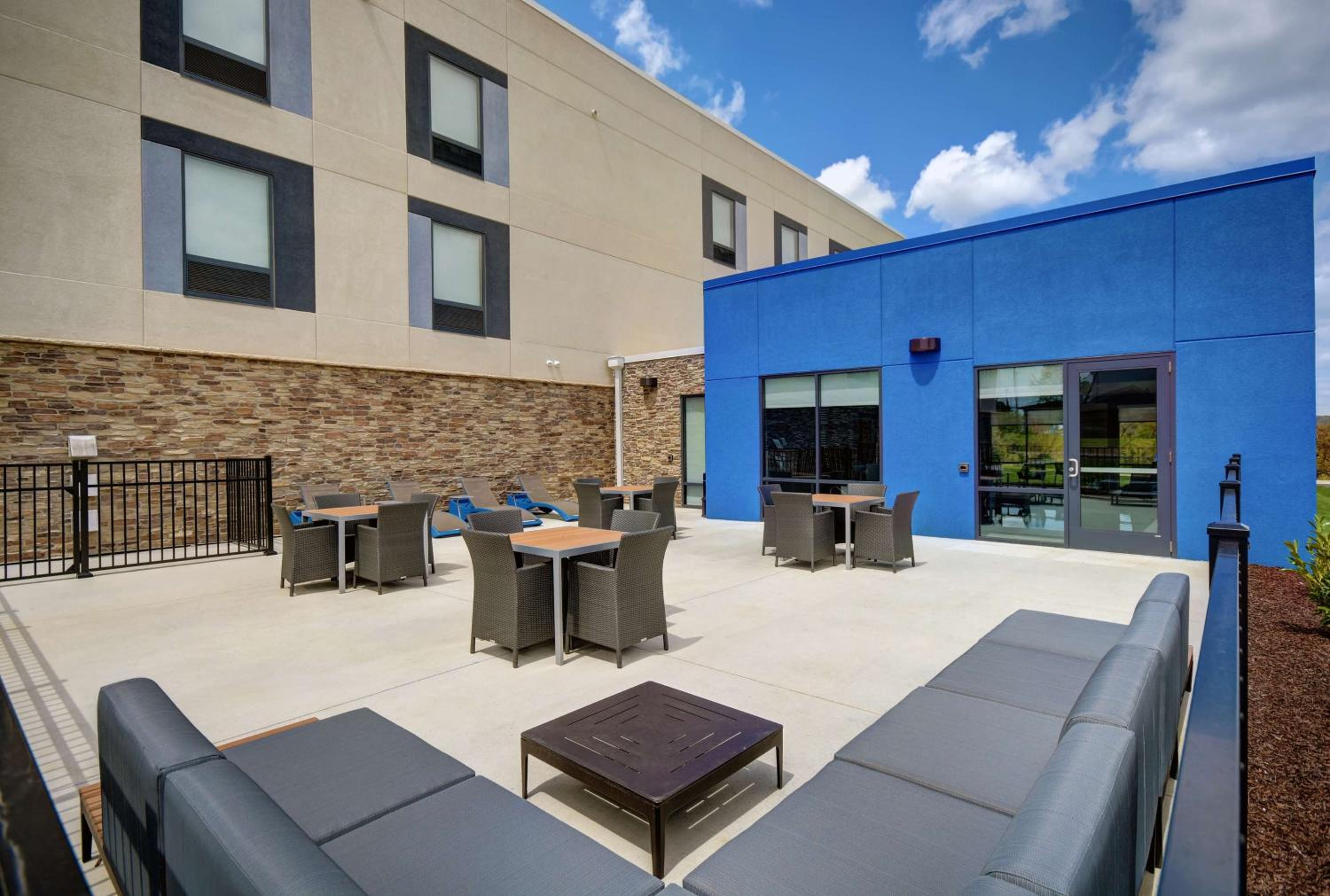 Cave City Vacations - Hampton Inn Cave City, KY - Property Image 3