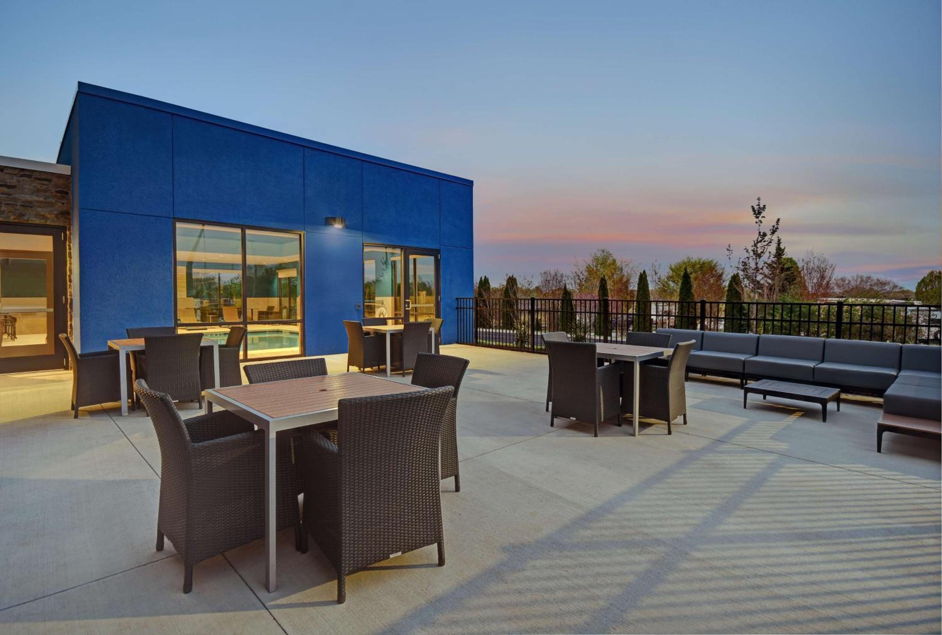 Cave City Vacations - Hampton Inn Cave City, KY - Property Image 4