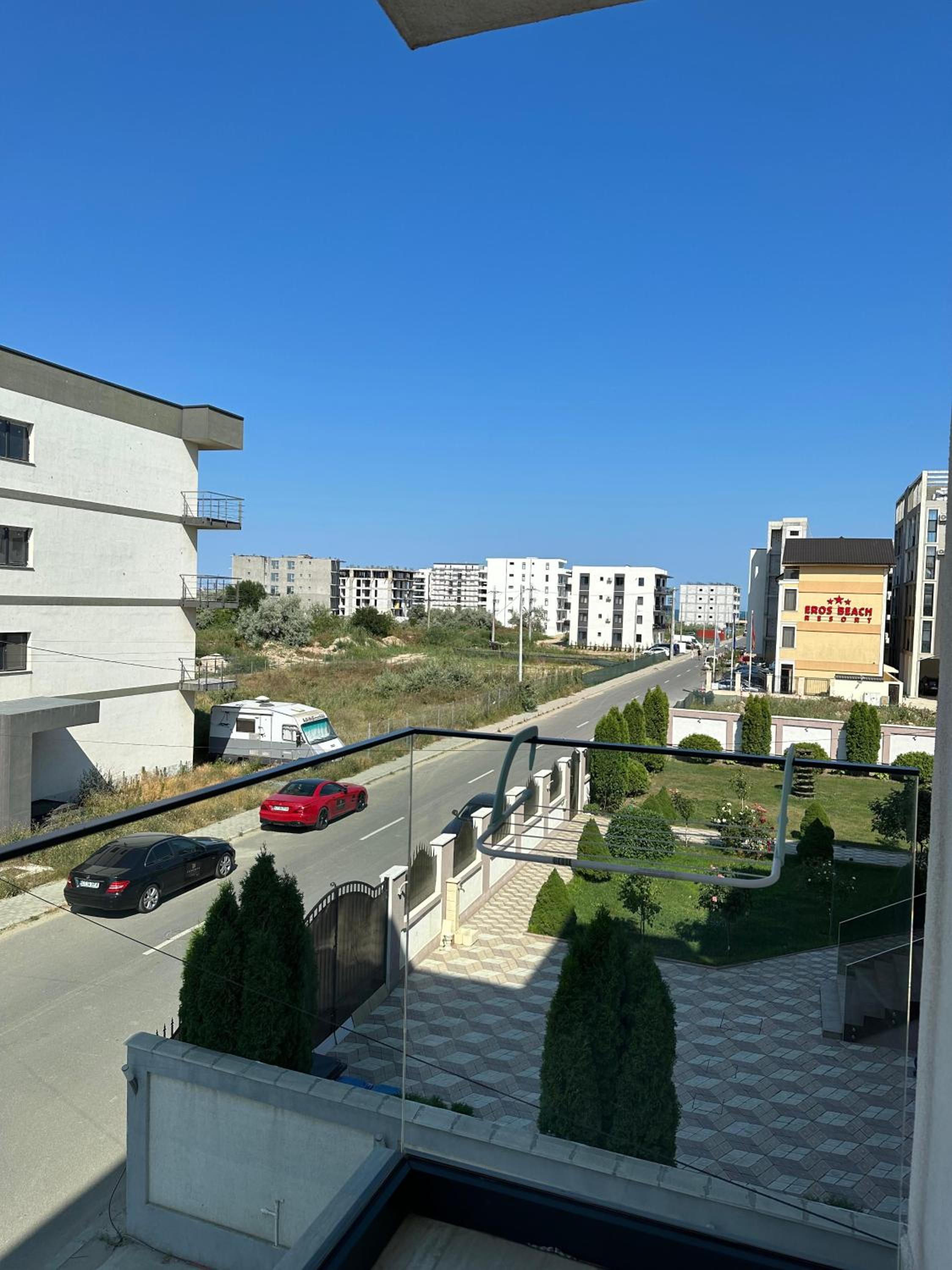 Yasso Apartments