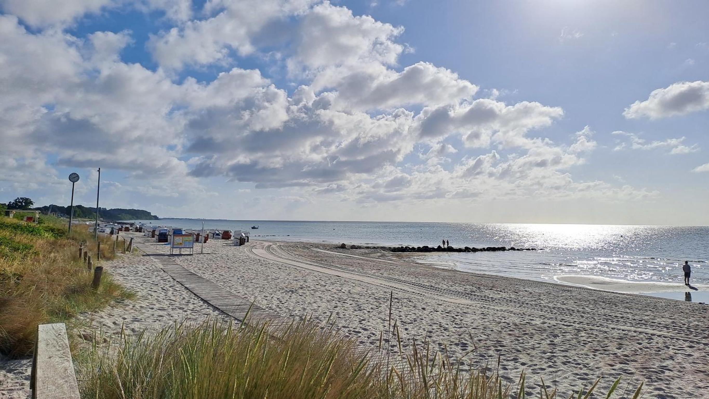 Strandnahe Ferienwohnung mit Terrasse