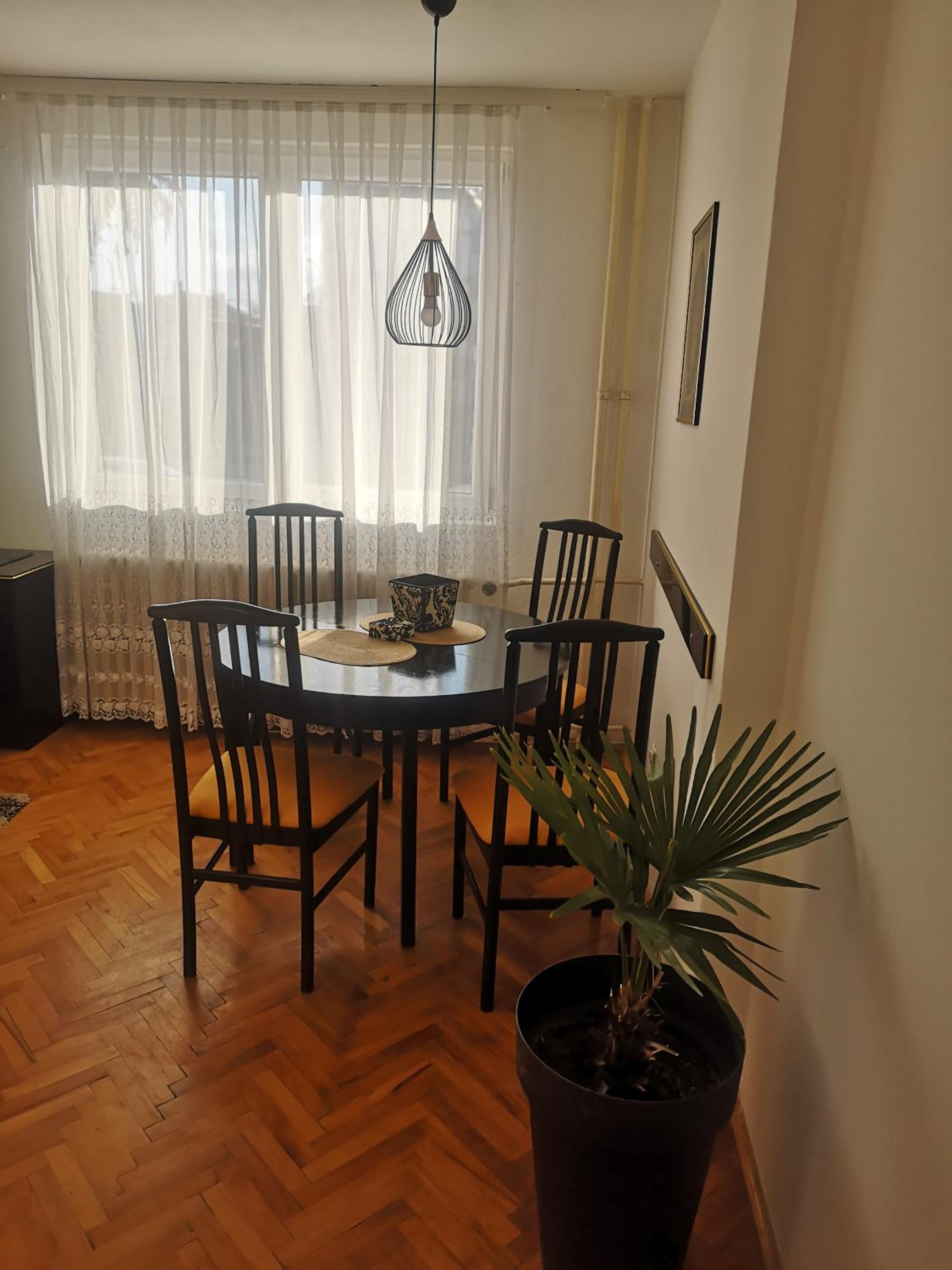 Cozy apartment in city center Most view 4