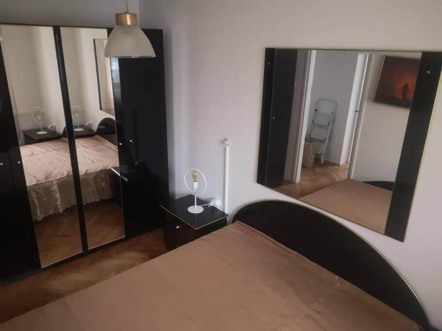 Cozy apartment in city center Most view 5