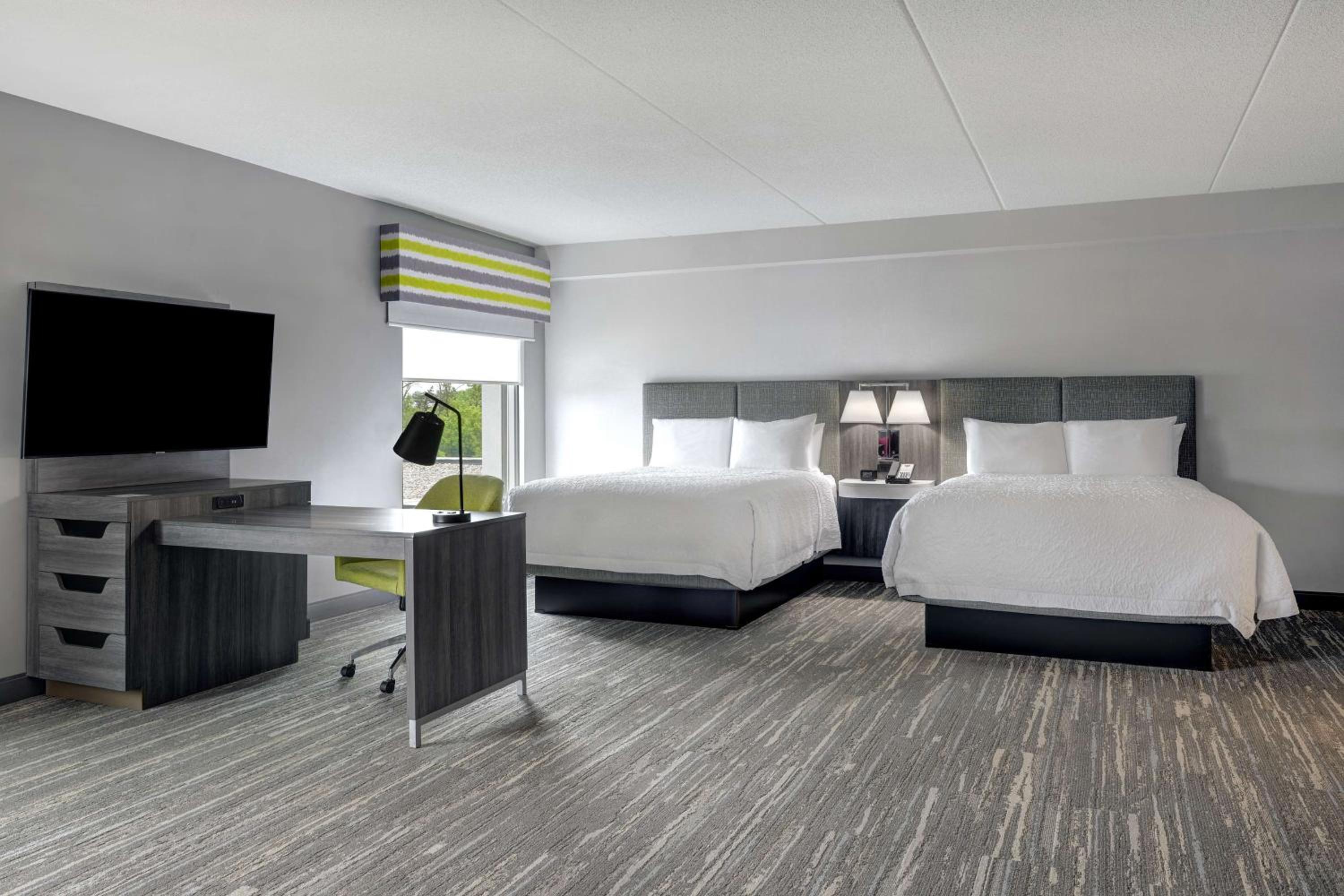 Hampton Inn  Suites Burlington, Ontario, Canada - Property Image 11