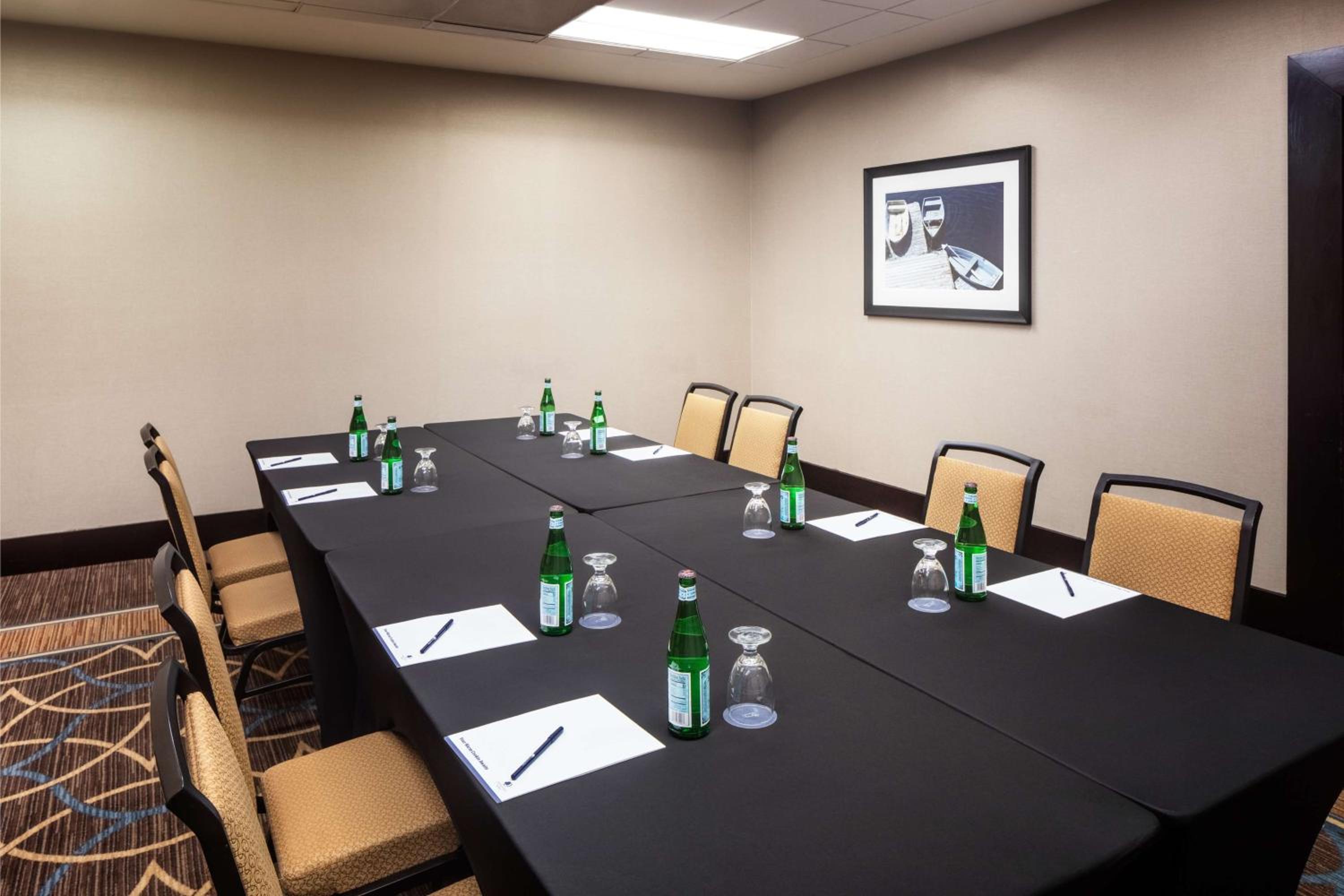 DoubleTree by Hilton Silver Spring Washington DC North - Property Image 2