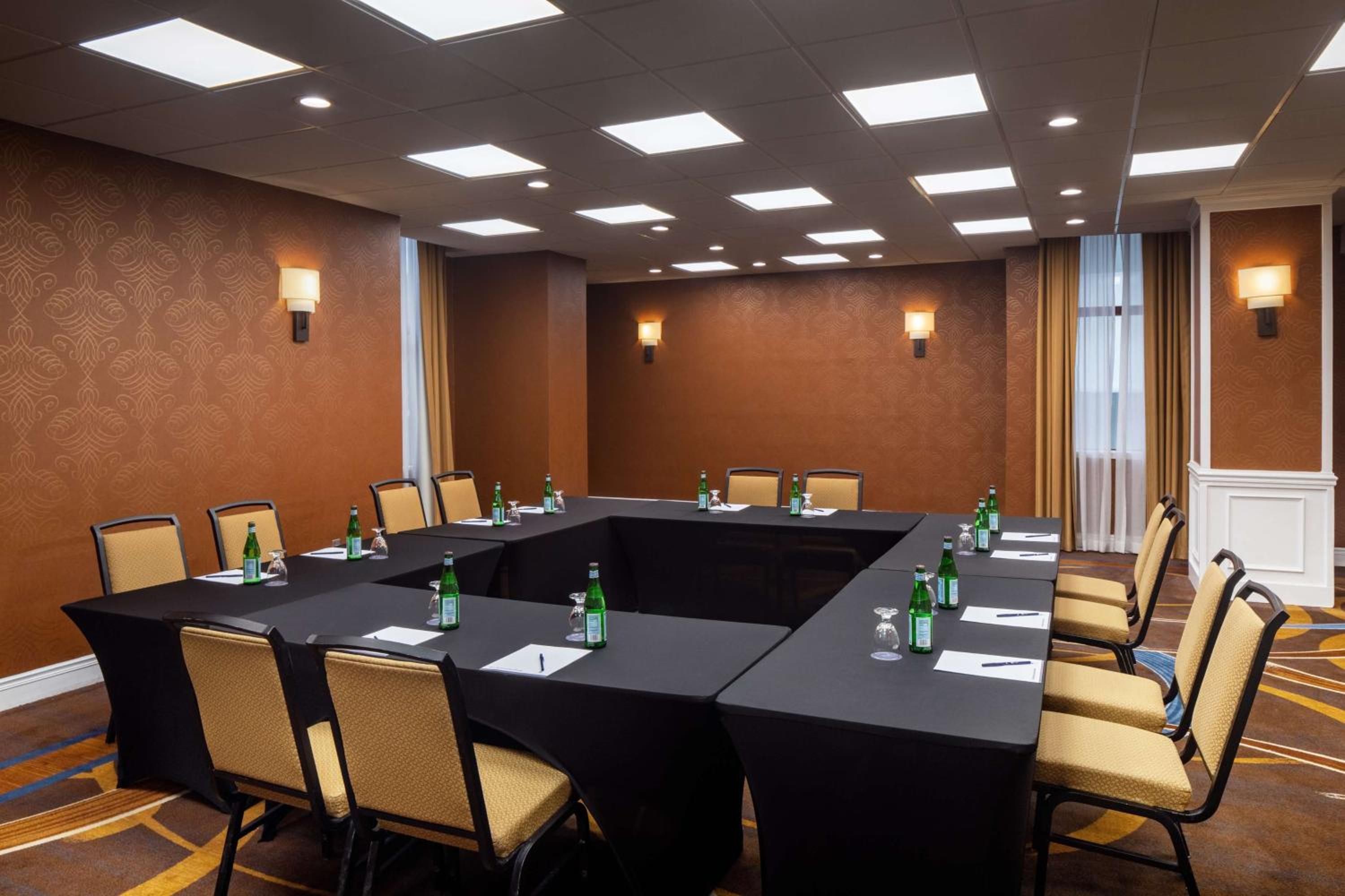 DoubleTree by Hilton Silver Spring Washington DC North - Property Image 8
