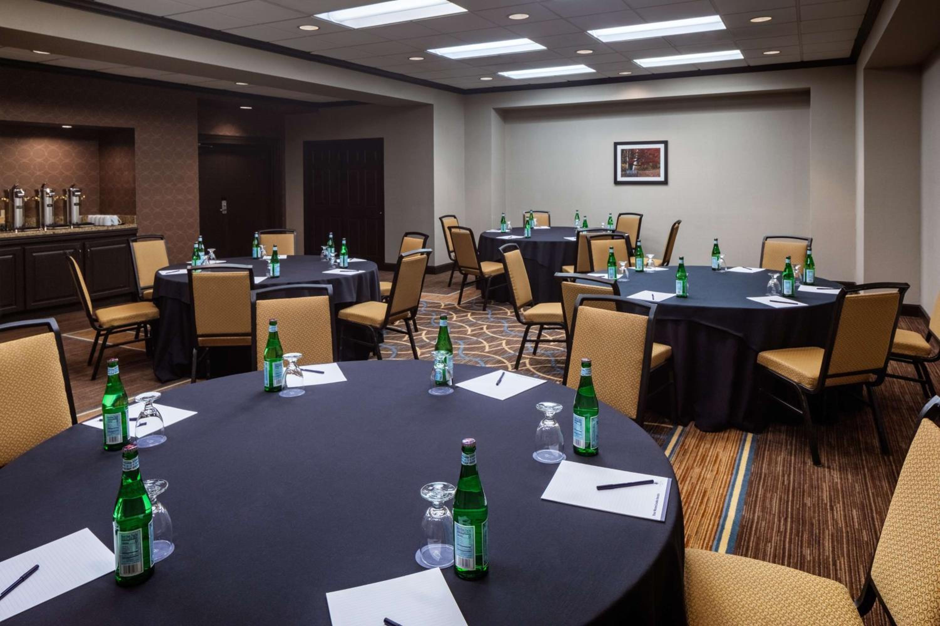 DoubleTree by Hilton Silver Spring Washington DC North - Property Image 13