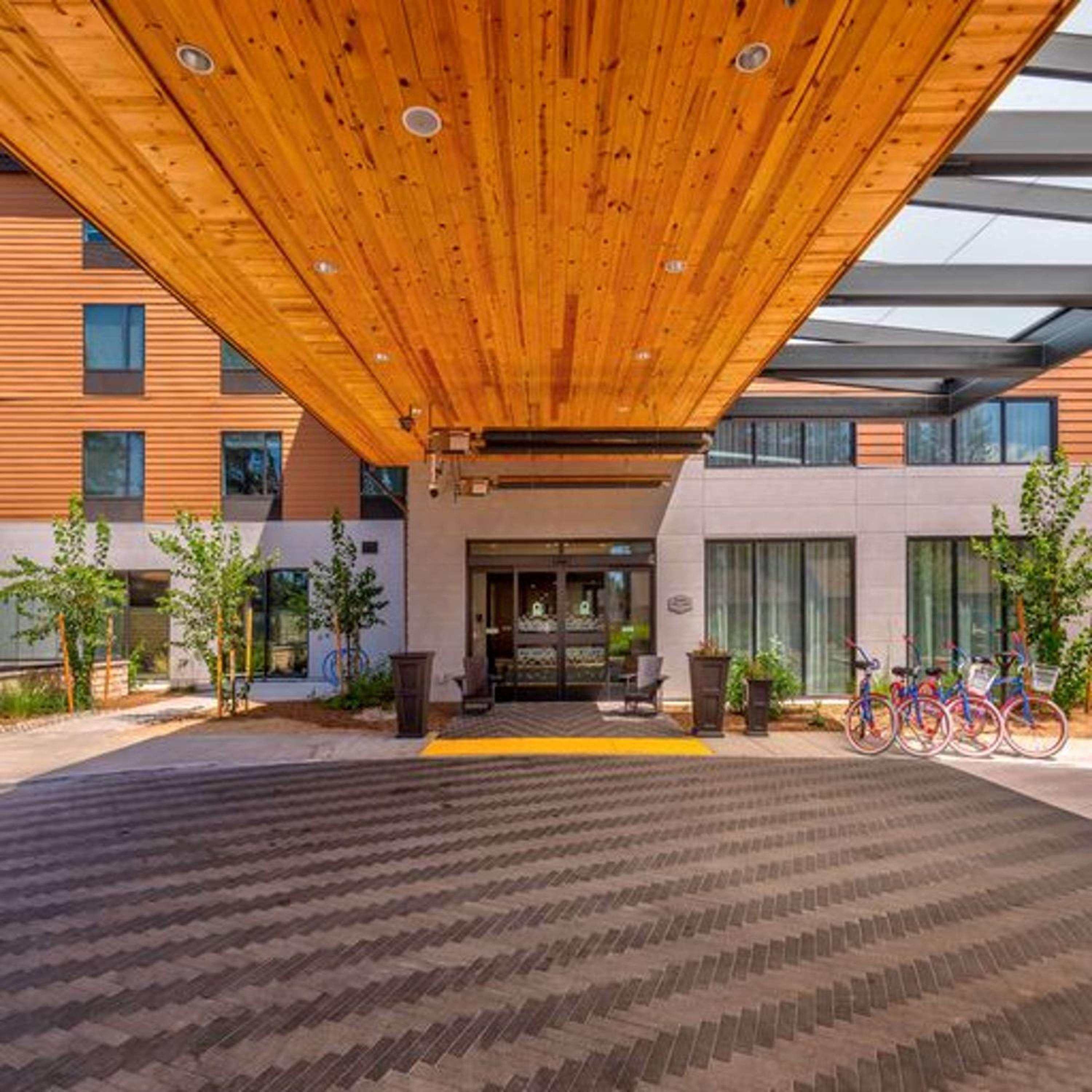 Lake Tahoe Vacations - Hampton Inn Suites South Lake Tahoe - Property Image 22
