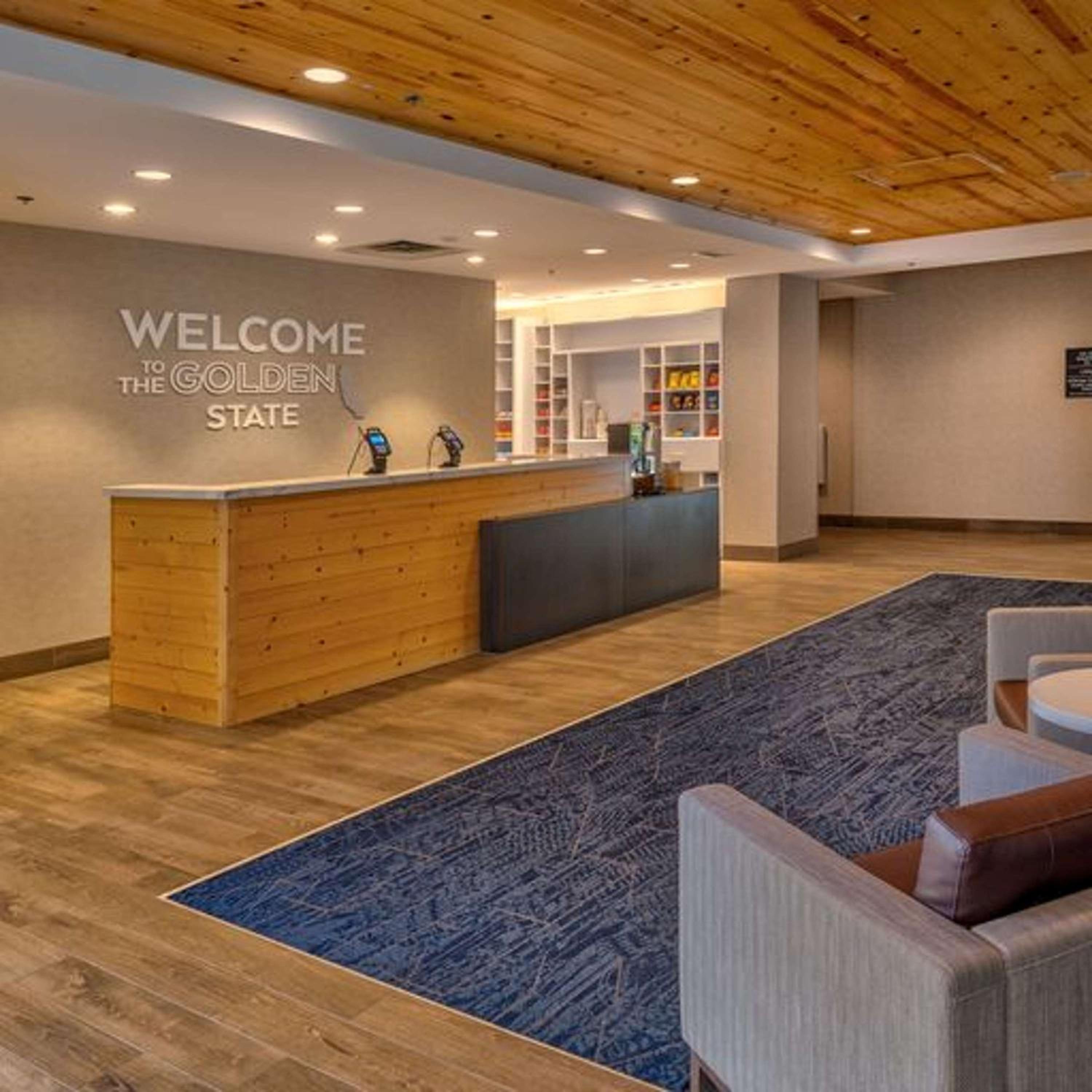 Lake Tahoe Vacations - Hampton Inn Suites South Lake Tahoe - Property Image 21