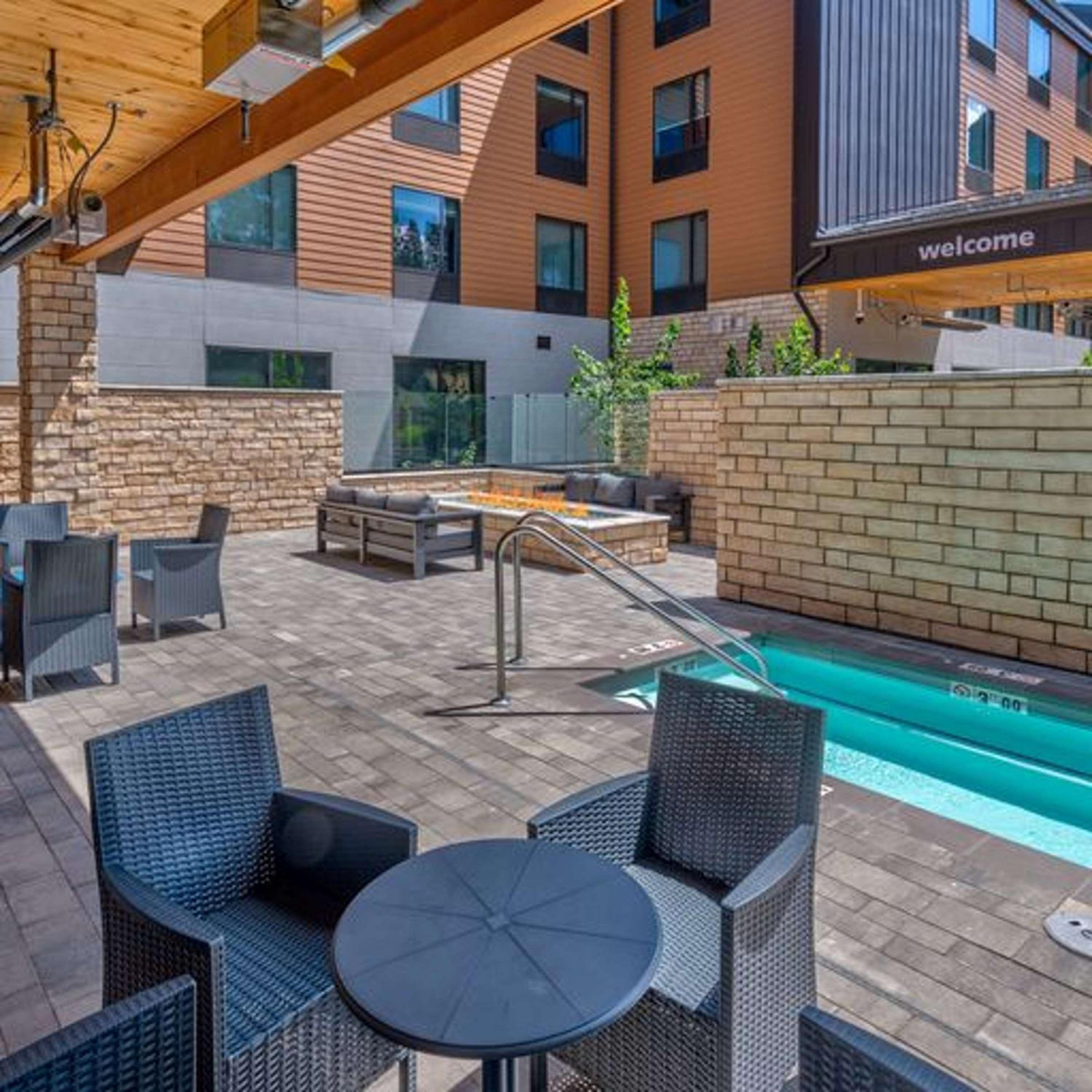 Lake Tahoe Vacations - Hampton Inn Suites South Lake Tahoe - Property Image 17