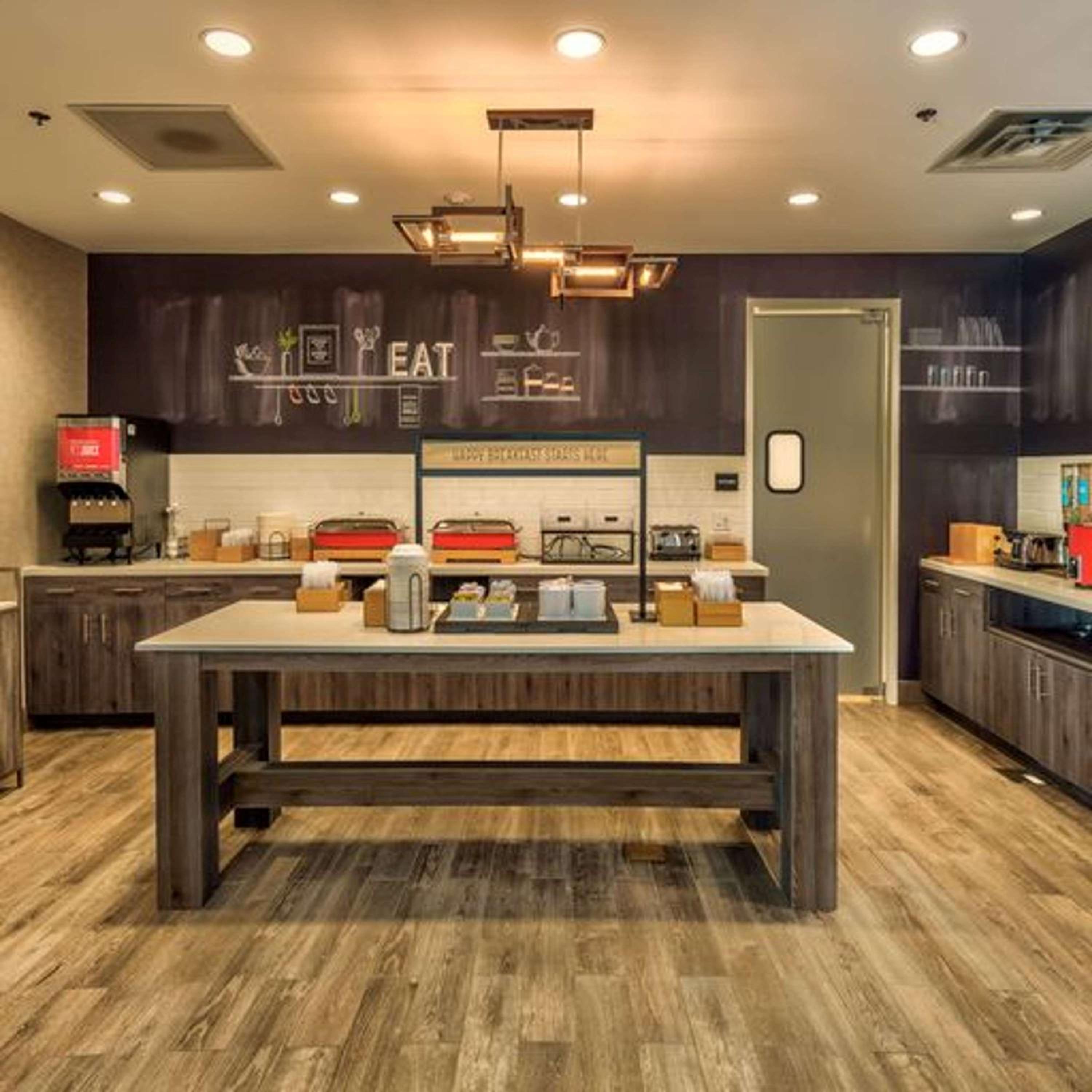 Lake Tahoe Vacations - Hampton Inn Suites South Lake Tahoe - Property Image 1