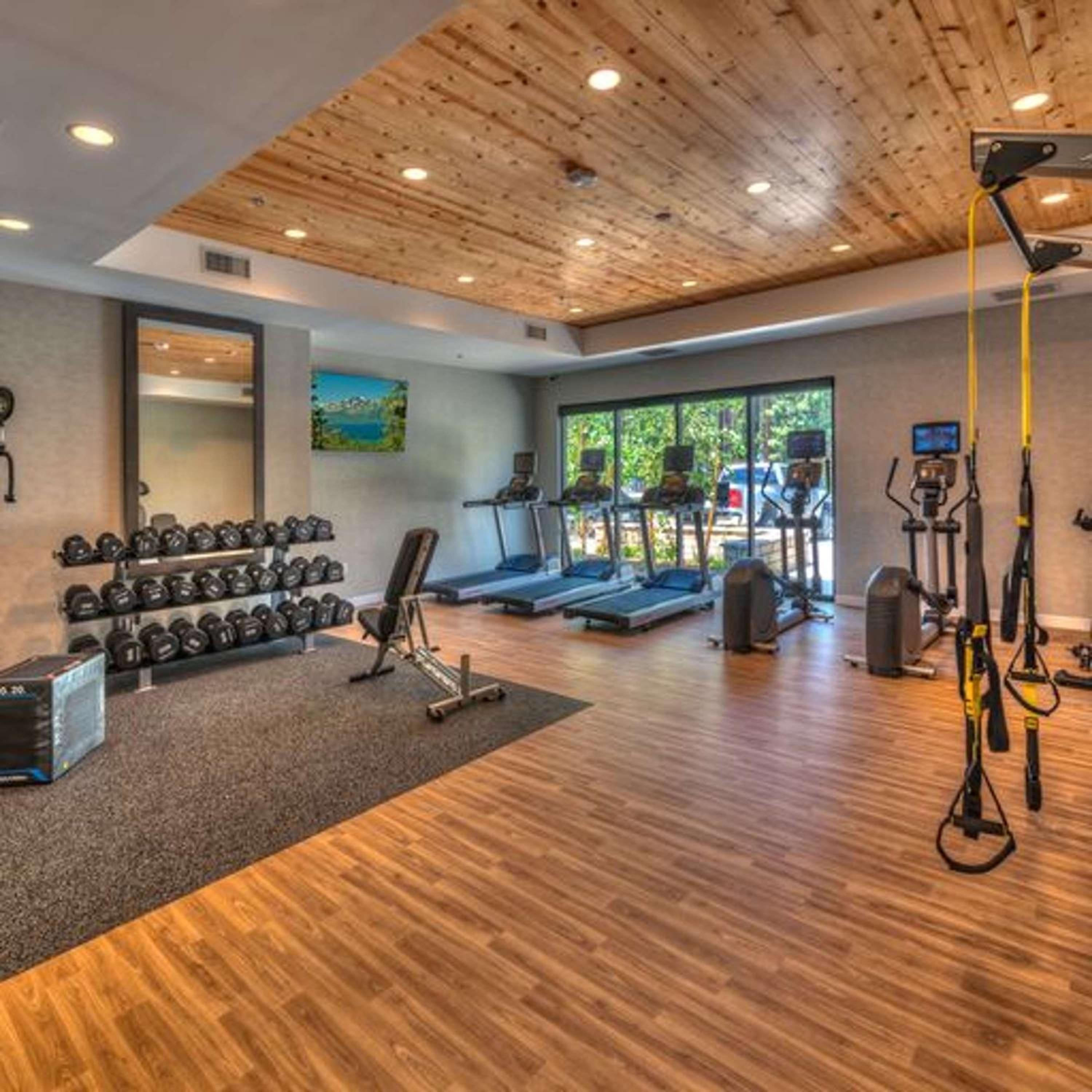 Lake Tahoe Vacations - Hampton Inn Suites South Lake Tahoe - Property Image 13