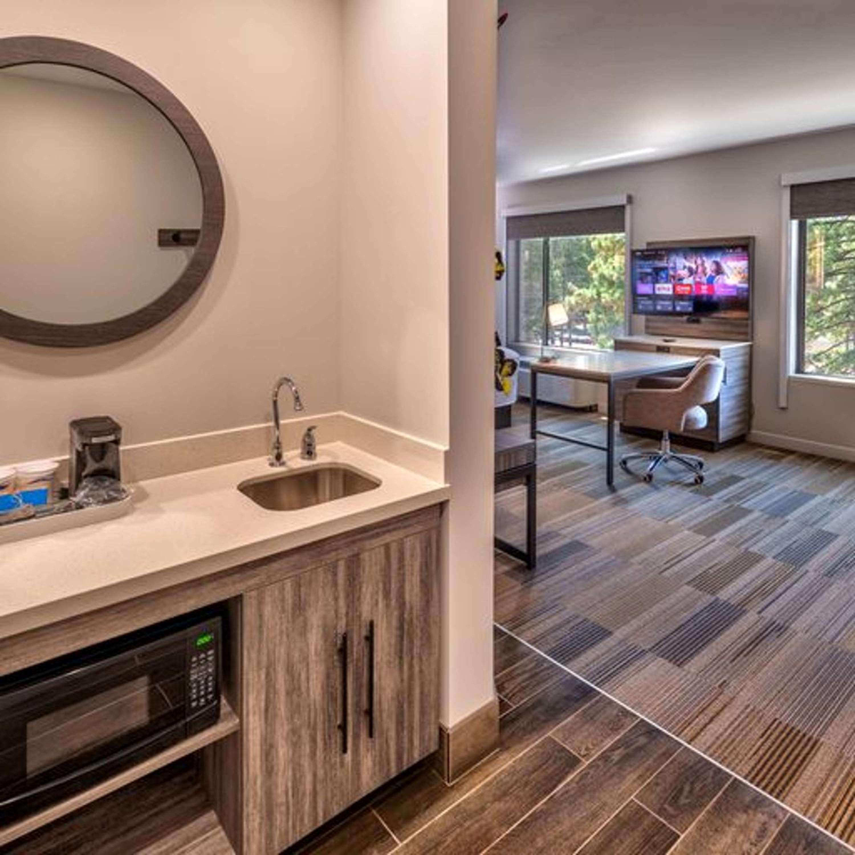 Lake Tahoe Vacations - Hampton Inn Suites South Lake Tahoe - Property Image 3