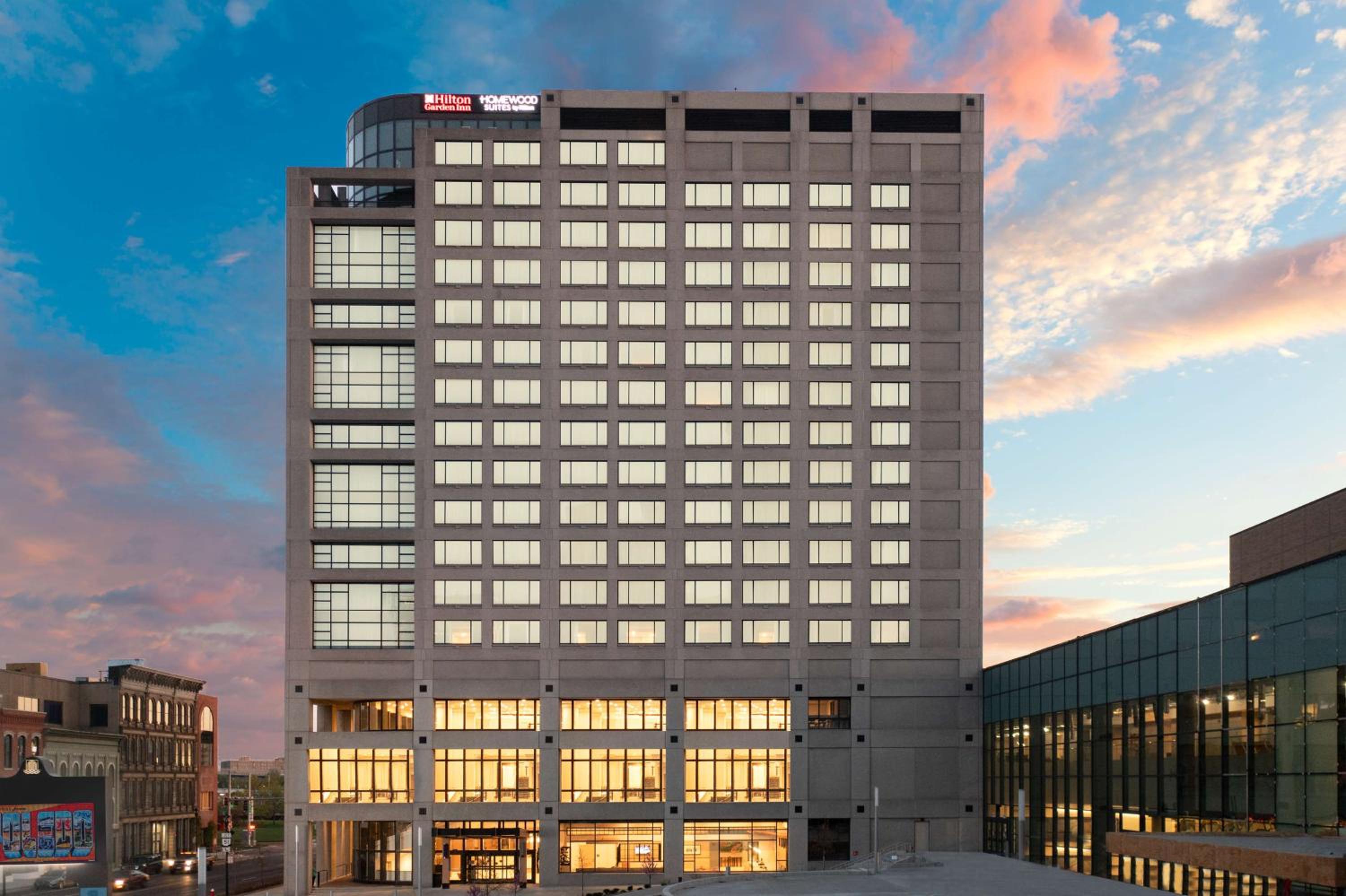 Hotel Homewood Suites By Hilton Toledo Downtown - Image 1