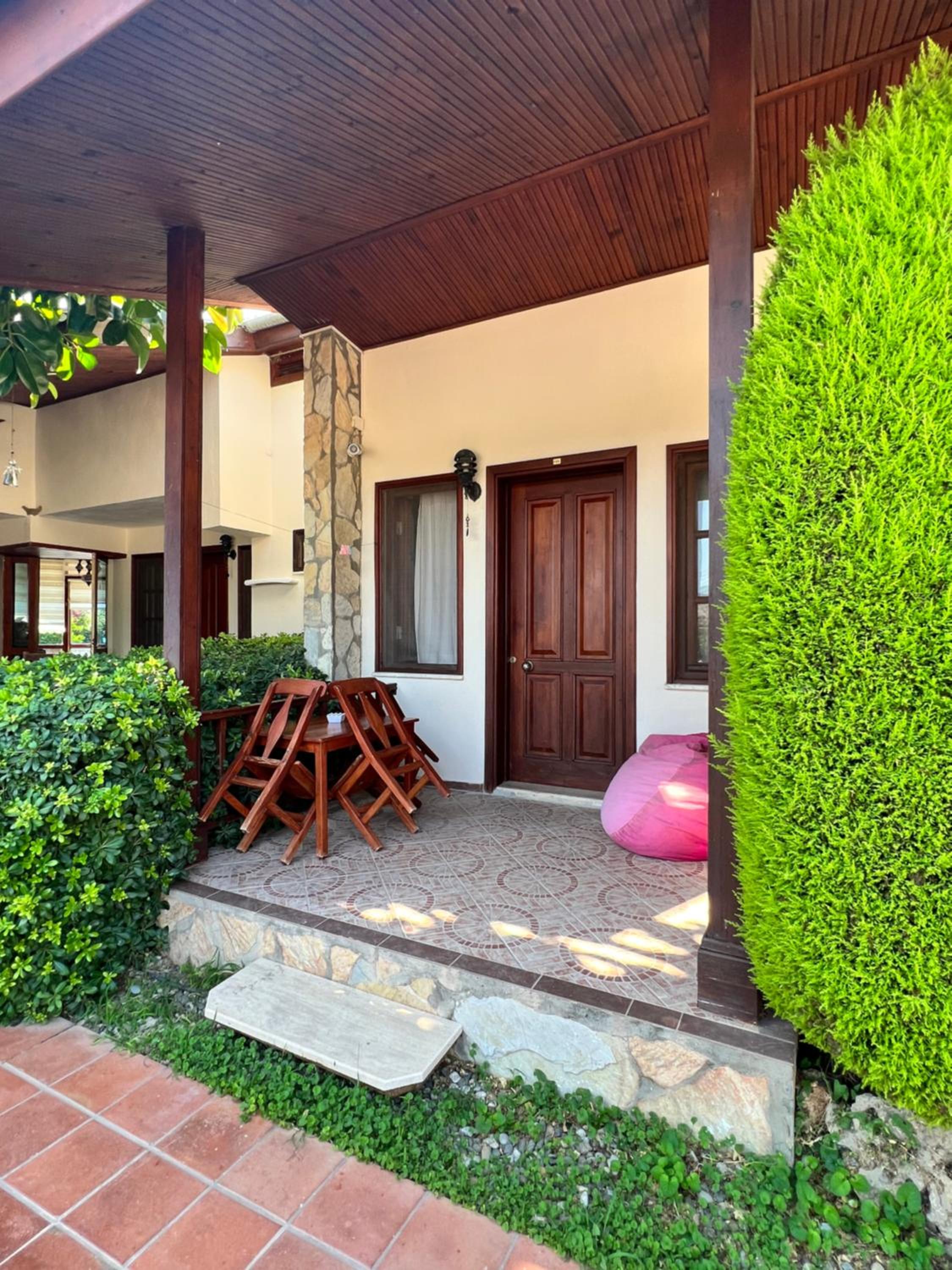 Grenadine Lodge