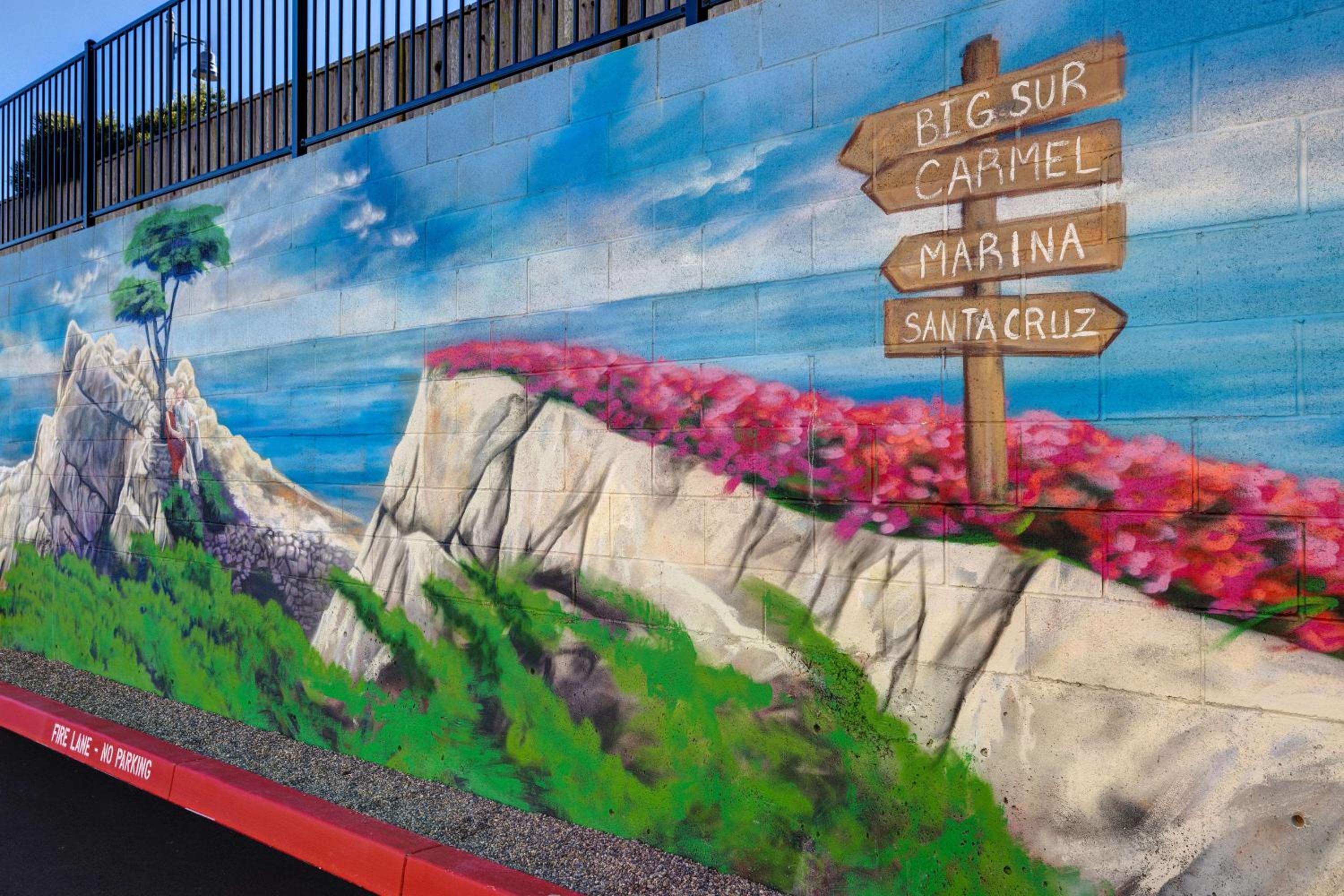 Marina Vacations - Hampton Inn  Suites Marina - Property Image 4