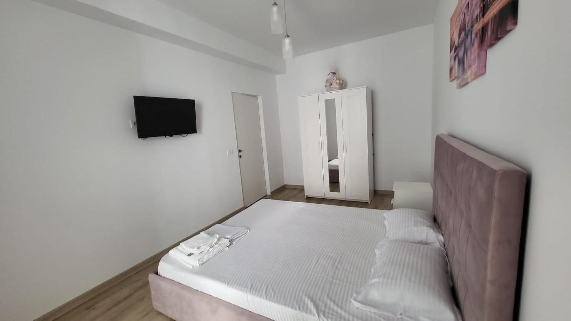 Ilinca Apart- Promenada Mamaia Nord view 5