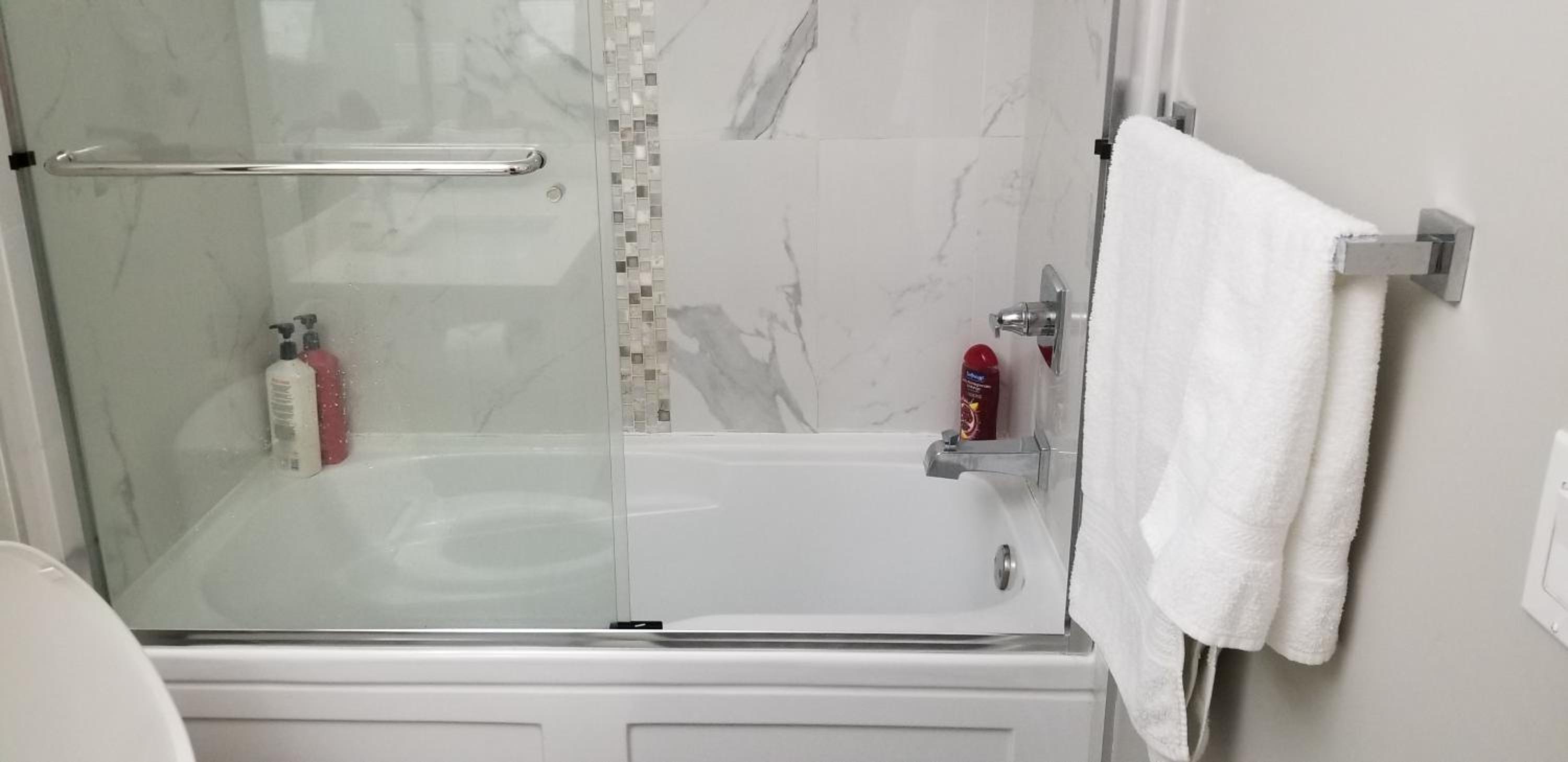 Spacious Basement Suite(Brand New) Self-contained