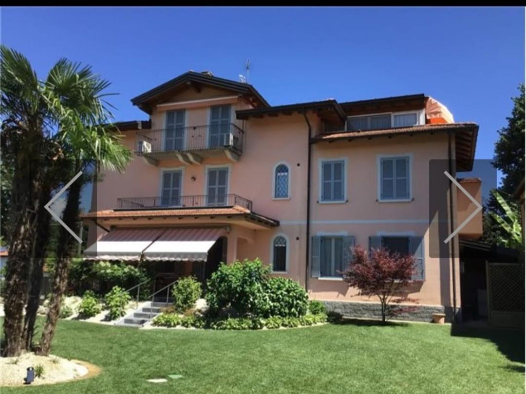 LA MAISON ROSE view 3