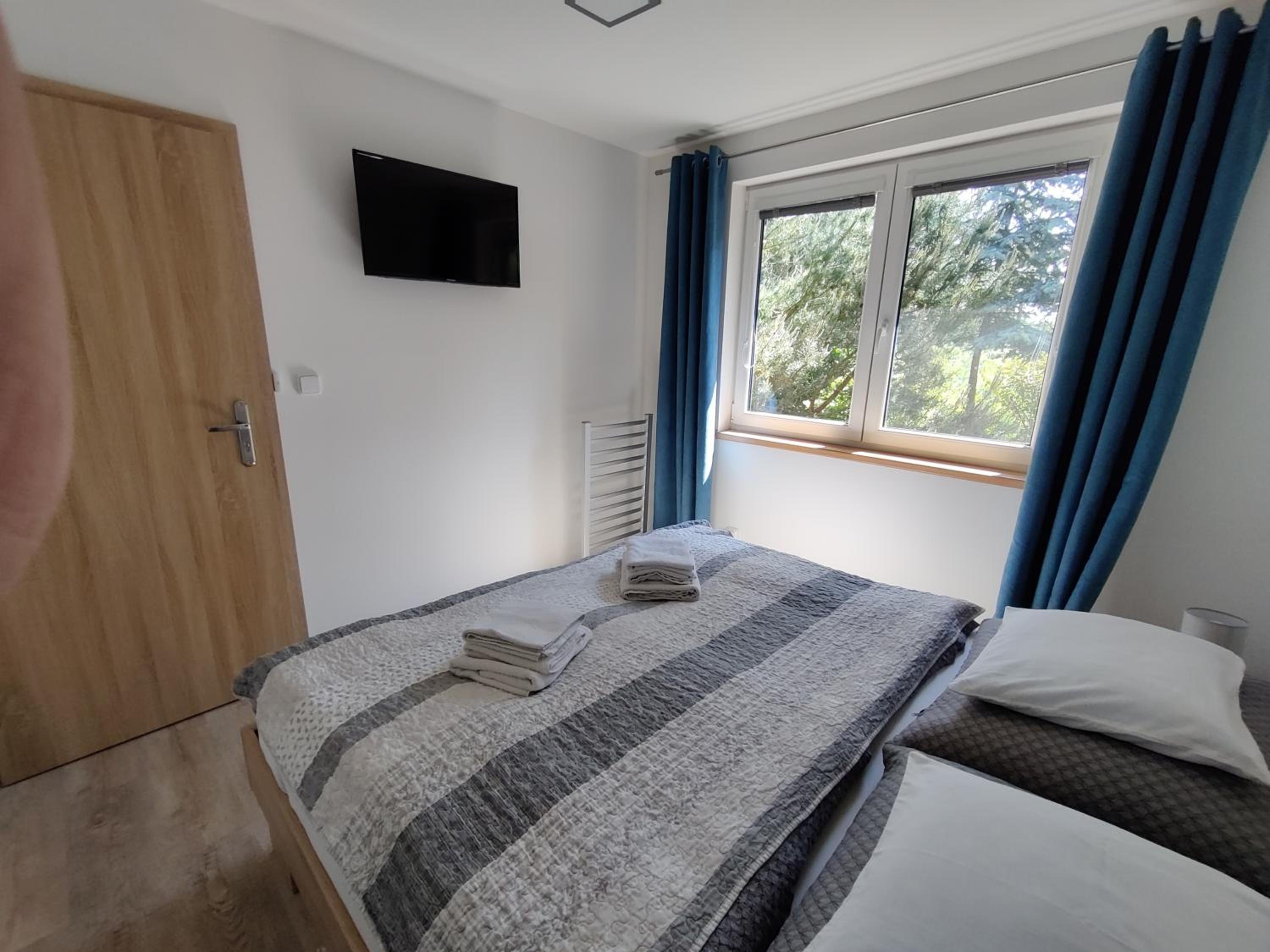Apartman pod lipou - samostatny objekt - carport