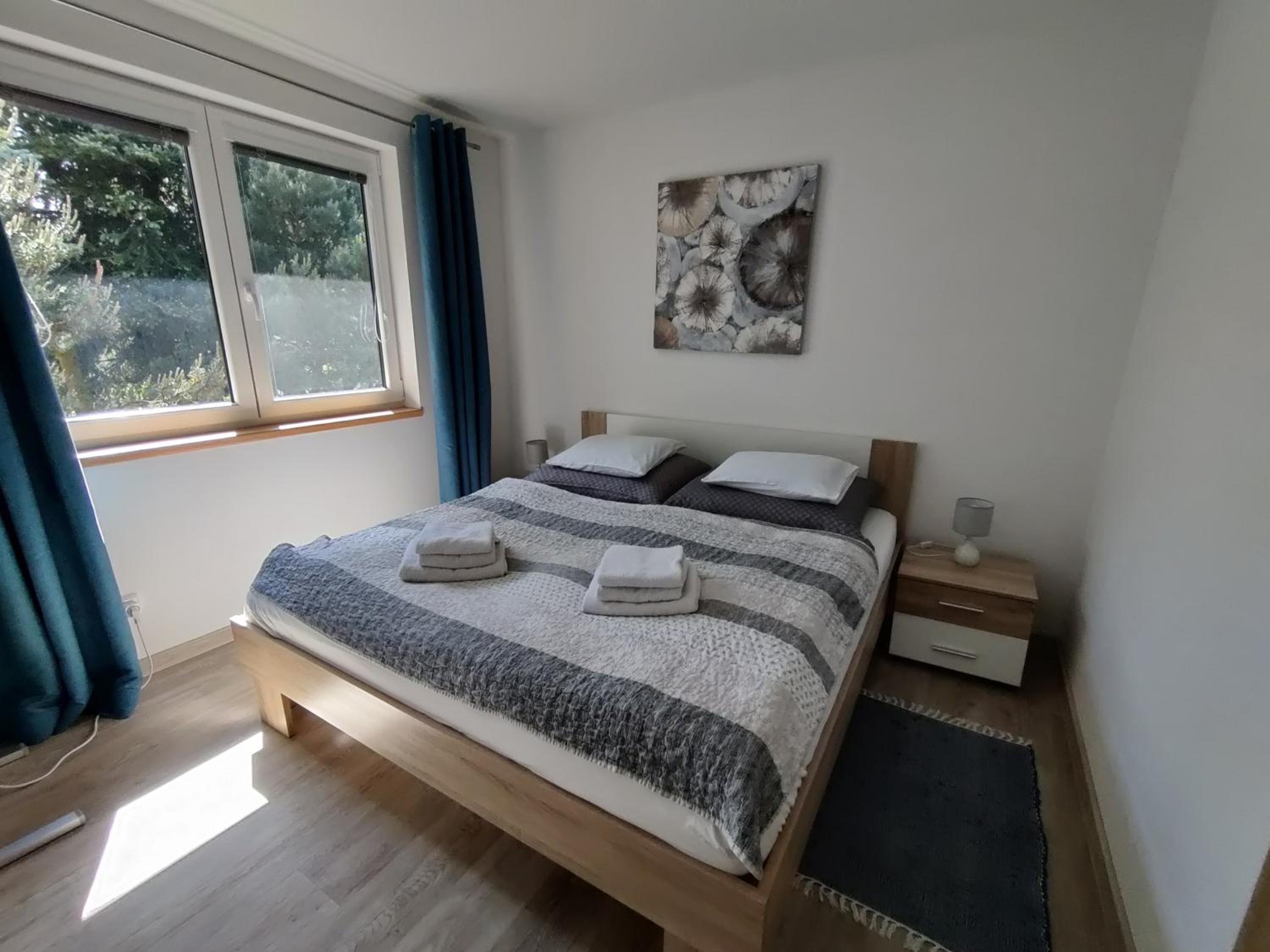 Apartman pod lipou - samostatny objekt - carport