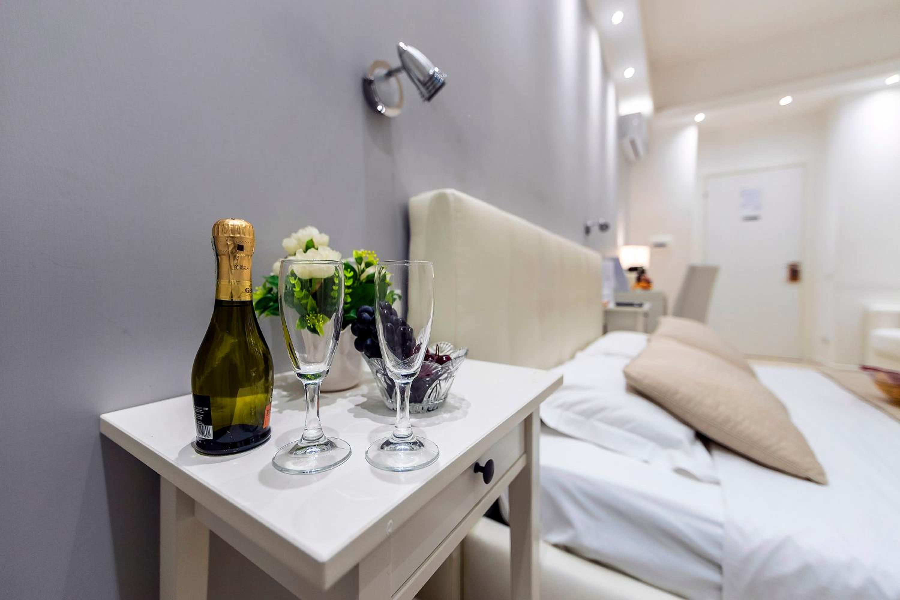 Grand Tour Rome Suites - Liberty Collection
