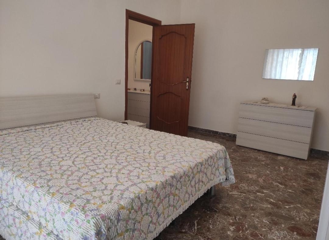 Casa Massafra en Massafra — bedroom