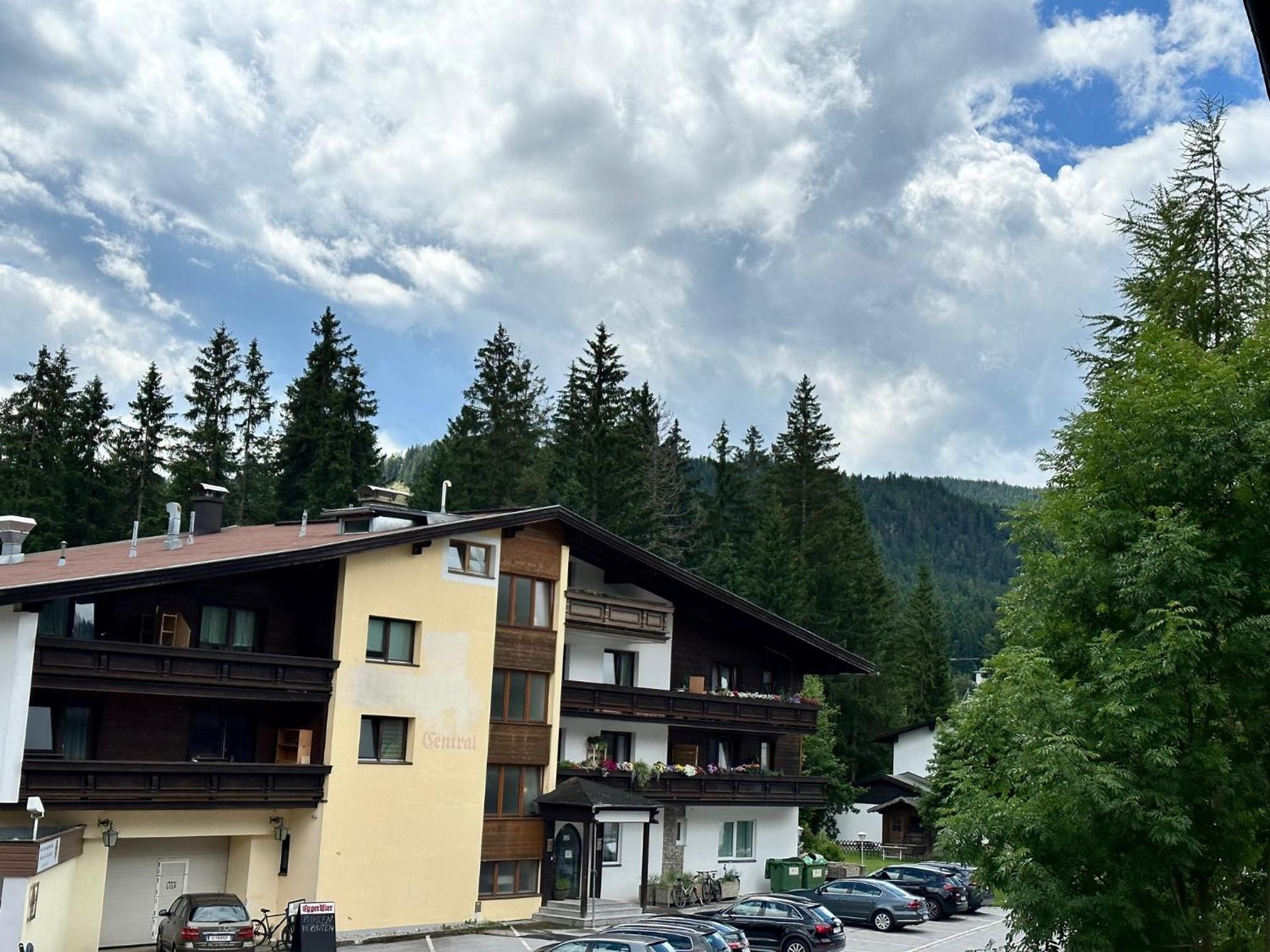Weidach Zentrum 1